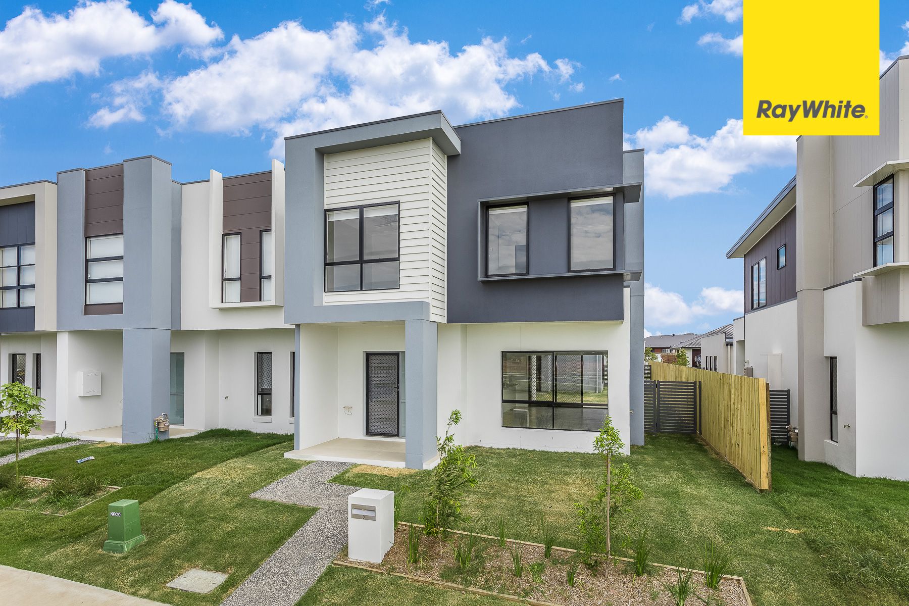 8 Napier Park Way, MANGO HILL, QLD 4509
