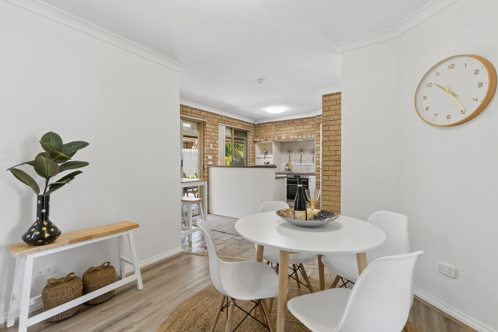 241 Belgravia Street — photo 9 of 30