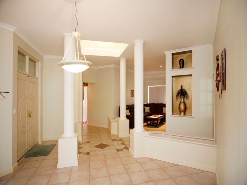 41 Adelphi Court, Marangaroo, WA 6064