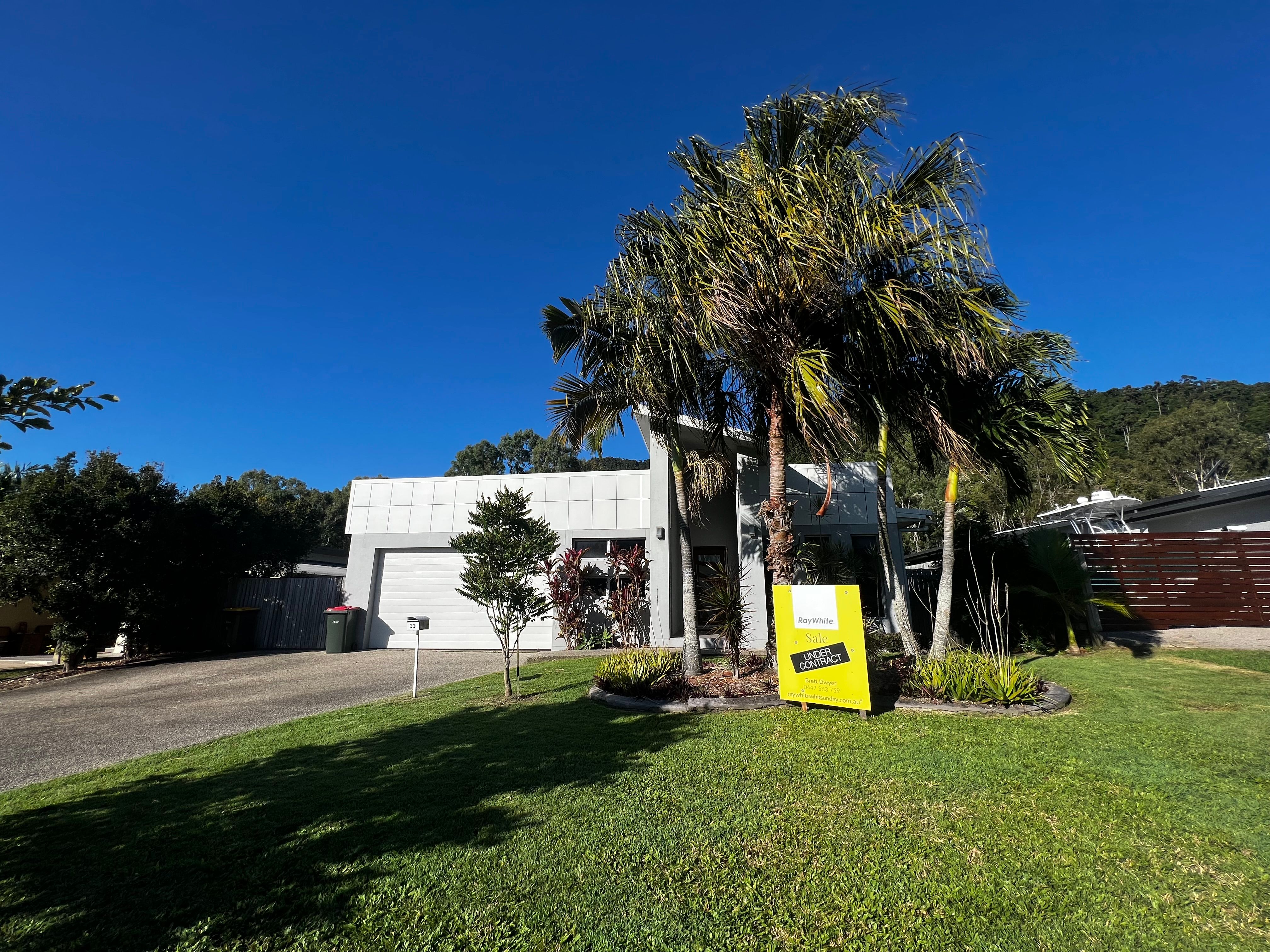 33 Endeavour Circuit, Cannonvale QLD 4802