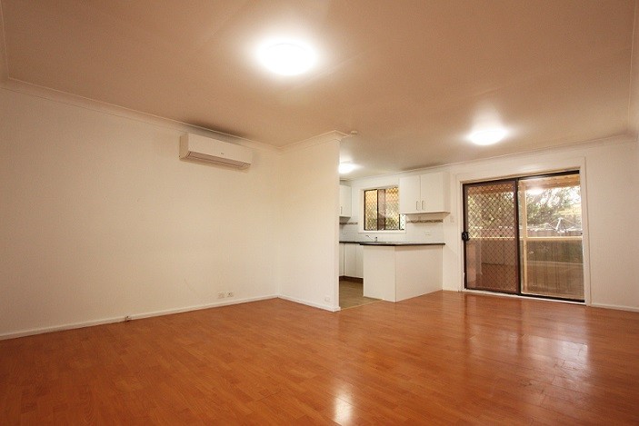 3/120 Oxford Road, Ingleburn, NSW 2565