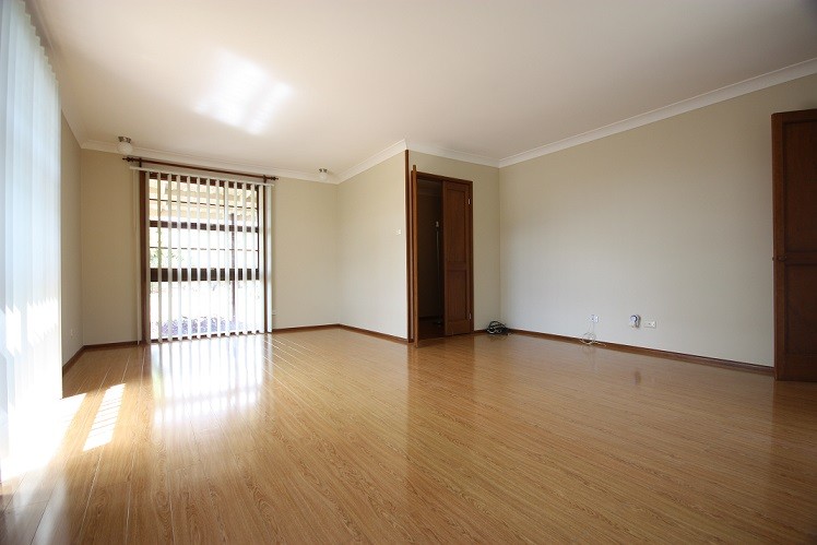 28 Owen Stanley Road, Glenfield, NSW 2167