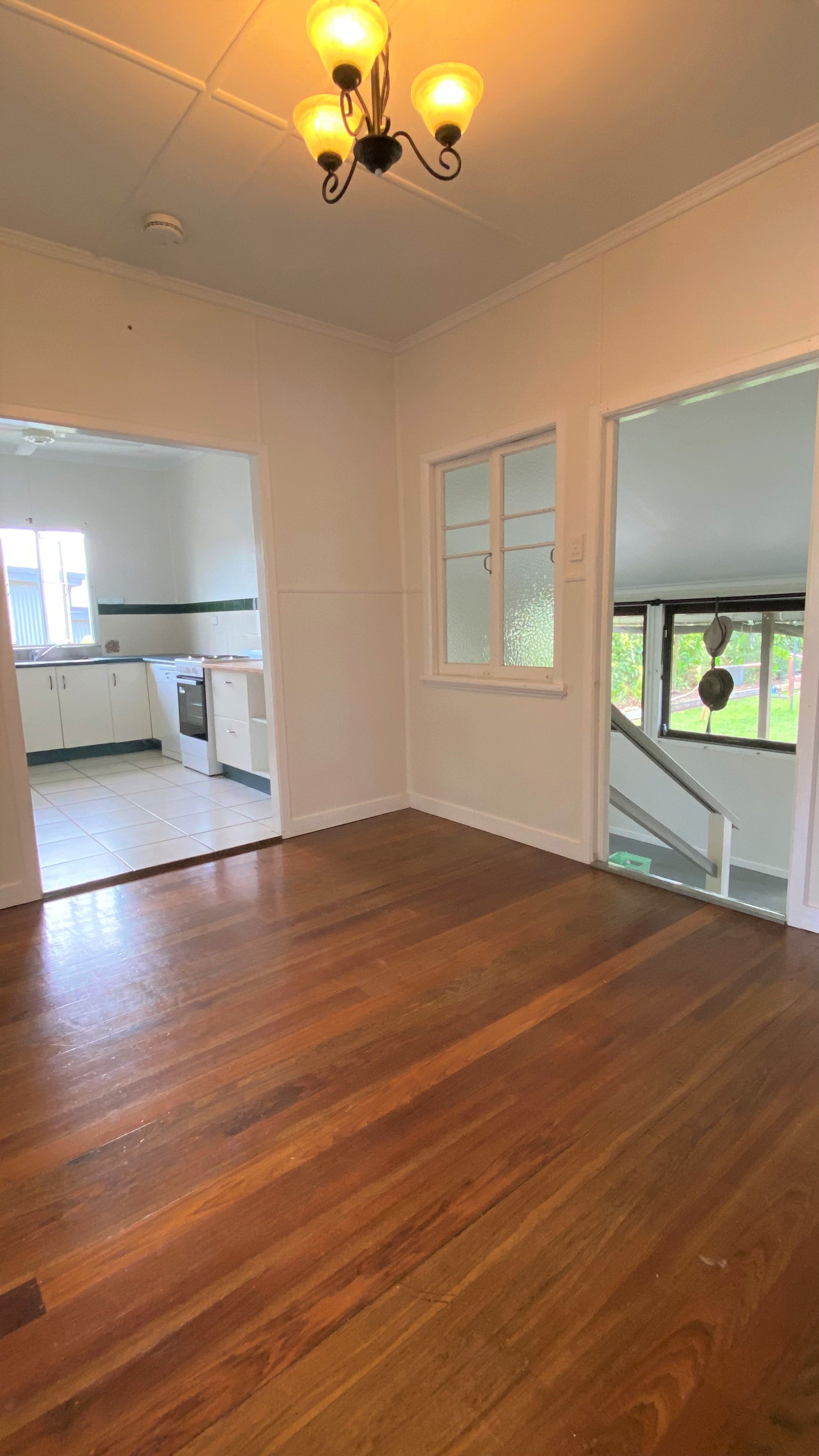 31 Campbell Street — photo 12 of 14