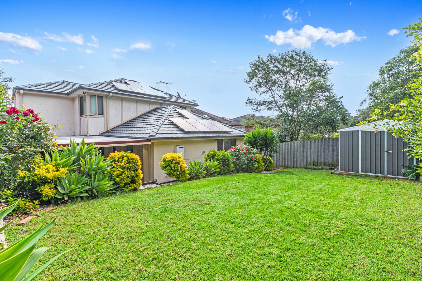 30 Belltree Crescent — photo 8 of 9
