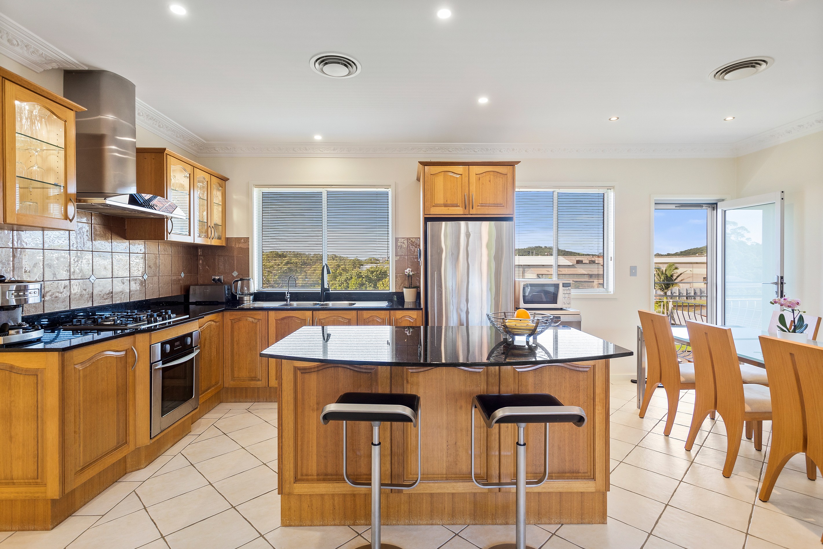 11 Burgess Avenue, Figtree, NSW 2525