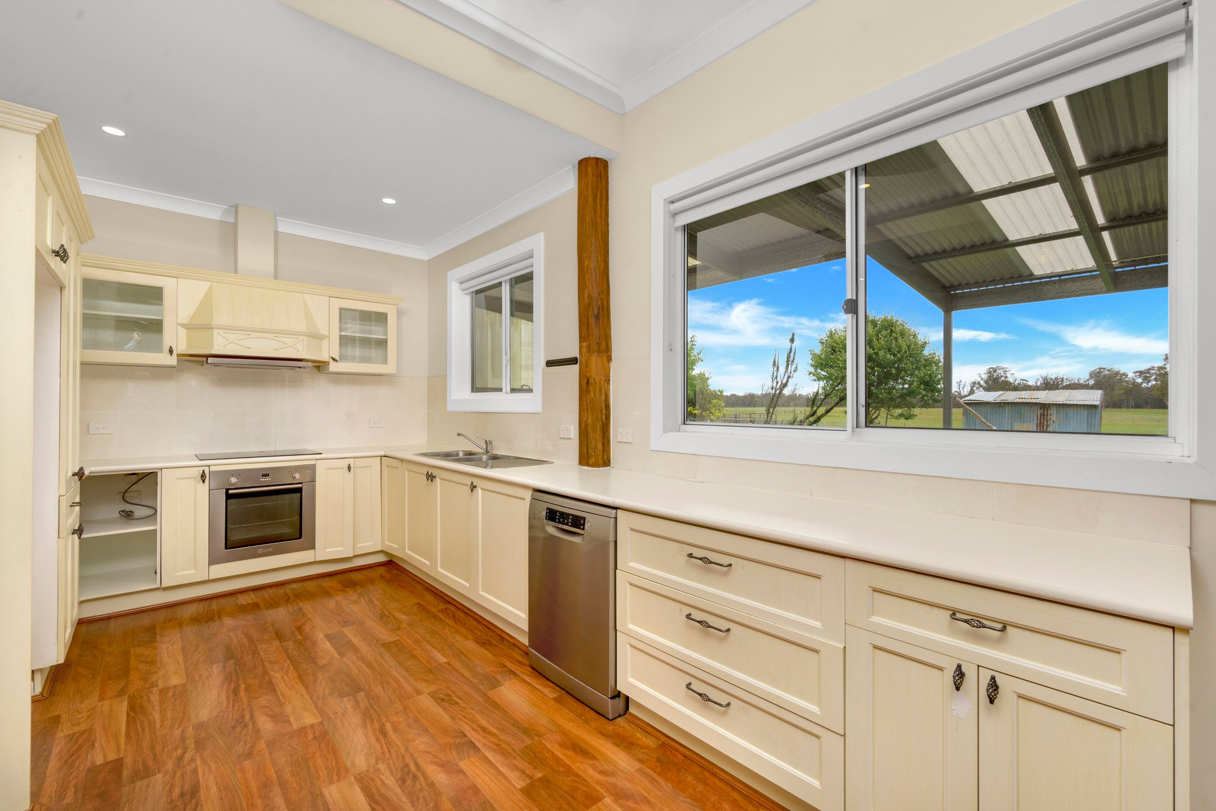 1534 Wombeyan Caves Road — photo 9 of 15