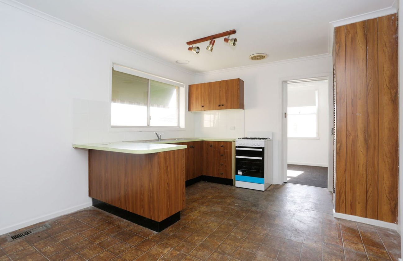 10 Hutchinson Street — photo 4 of 9