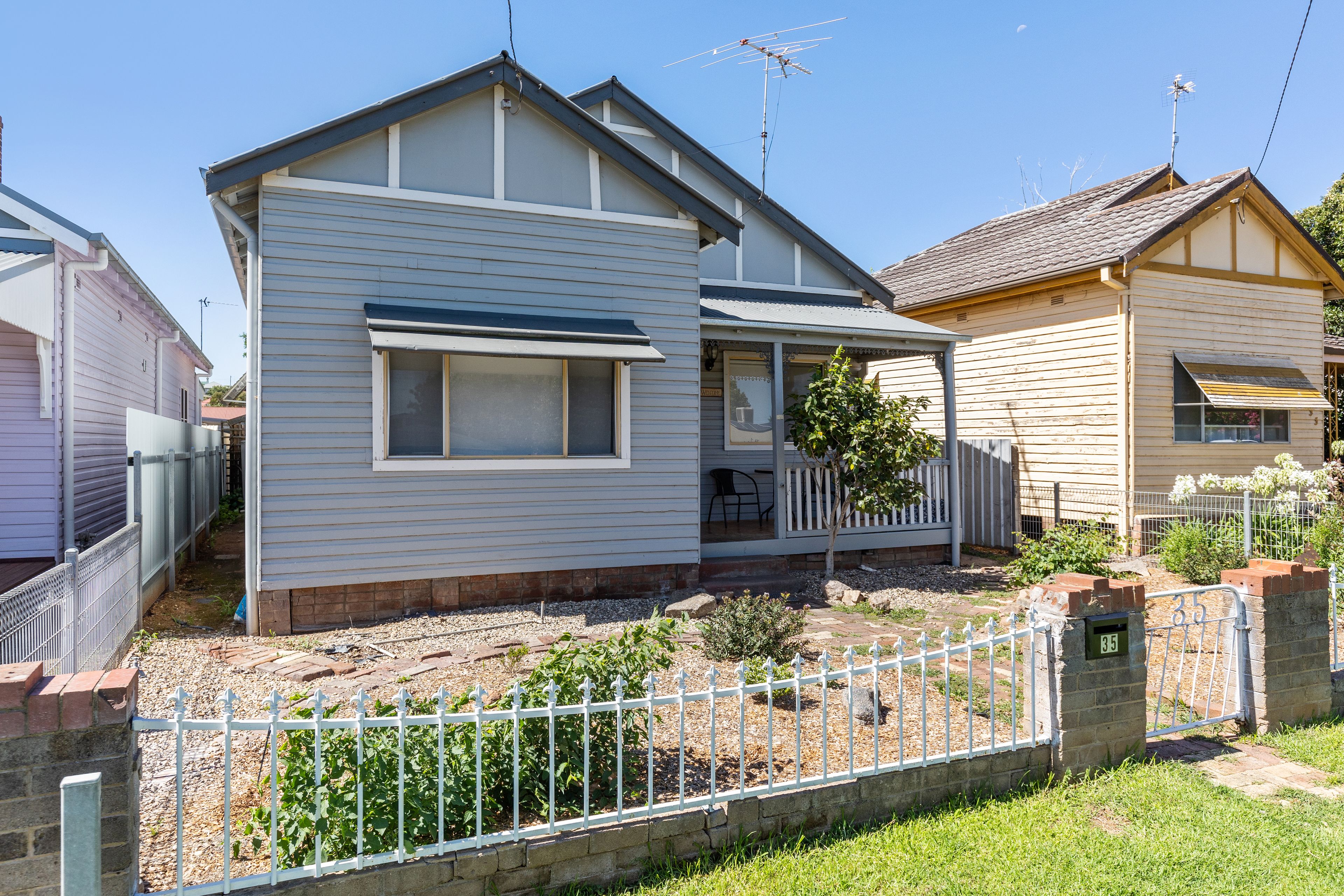 35 Gloucester Street, Junee, NSW 2663