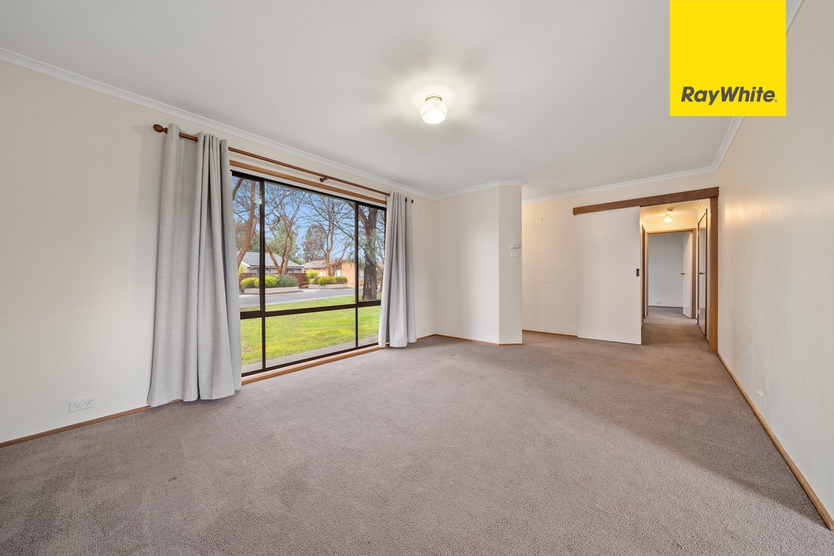 32 Keverstone Circuit, Isabella Plains, ACT 2905