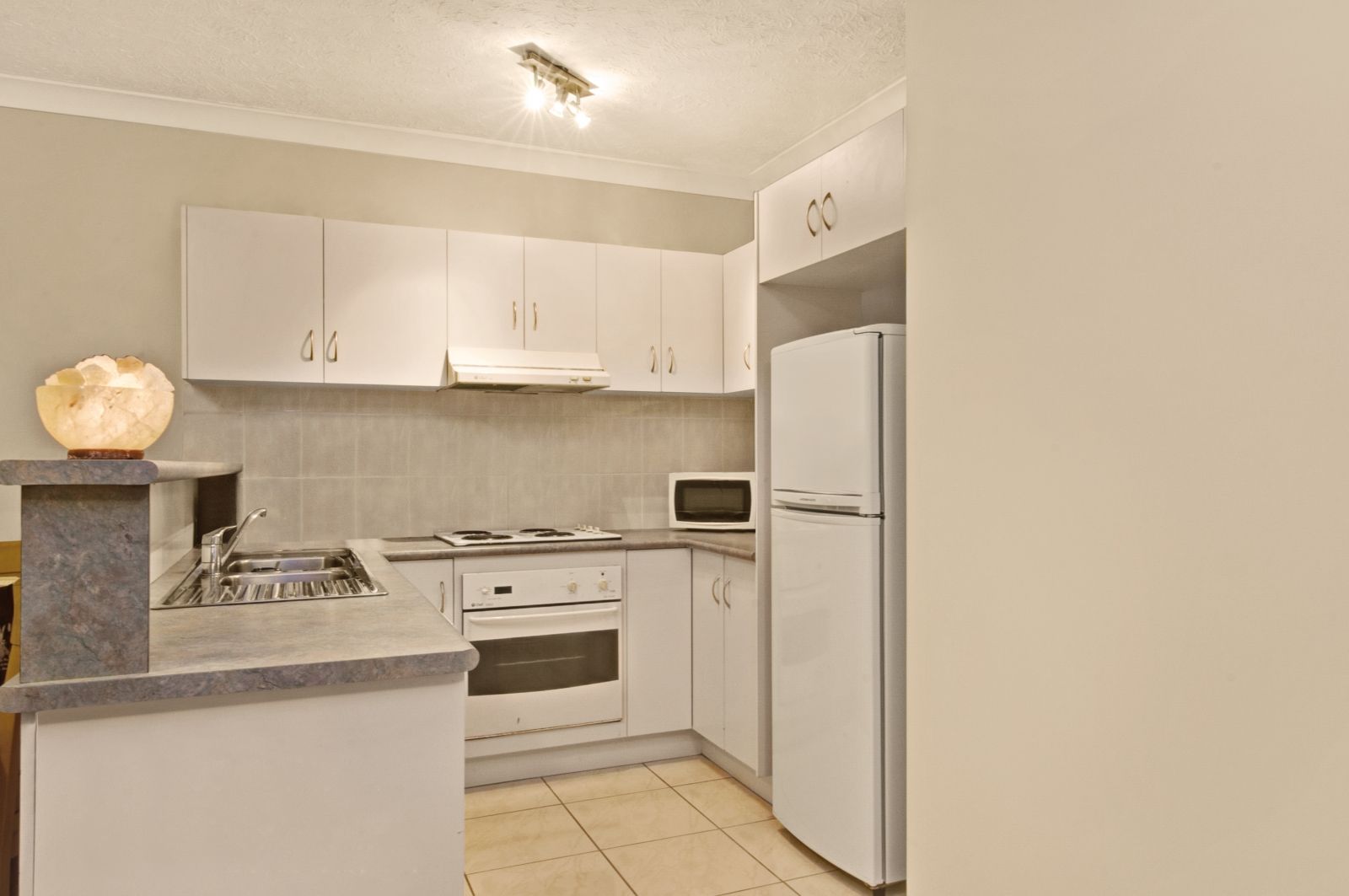 6/10 Caroline Street, Woody Point, QLD 4019