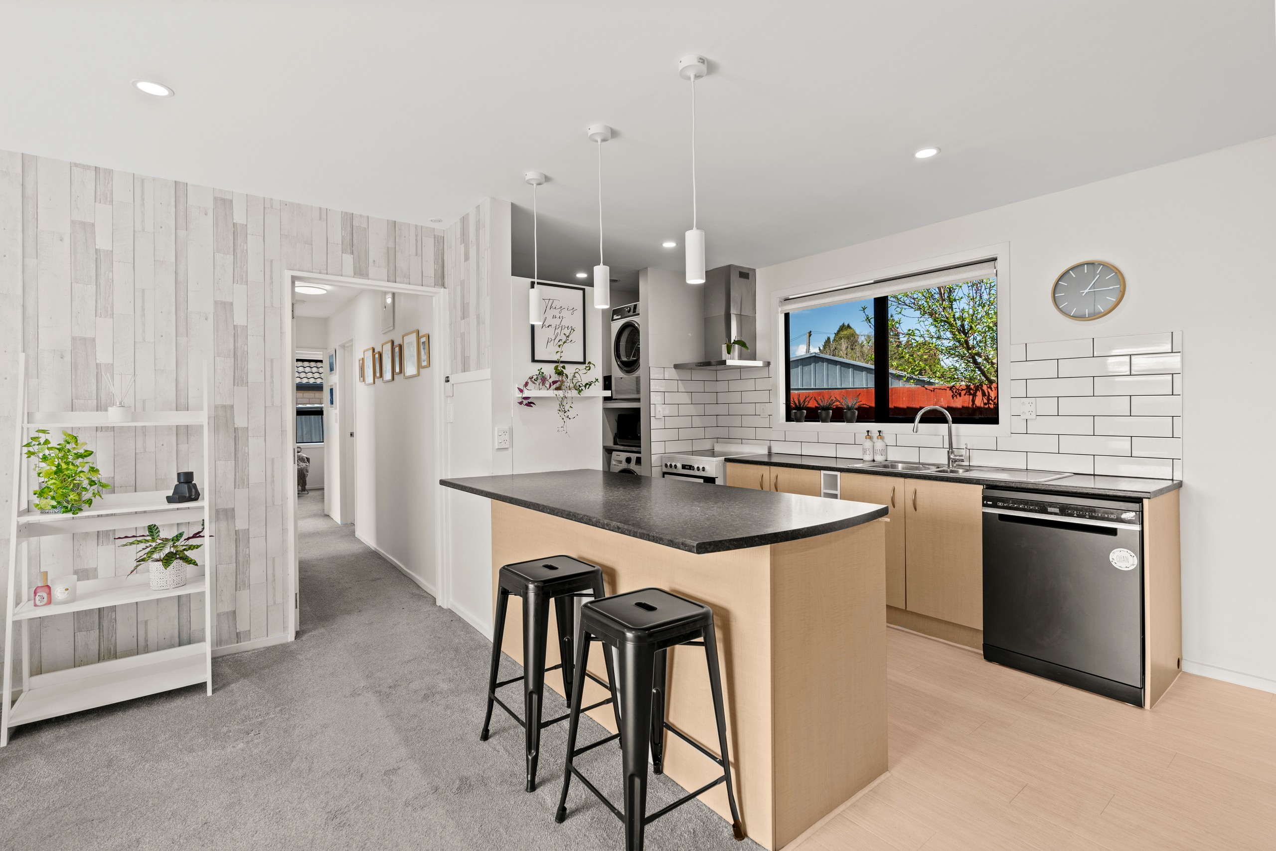 2/17 Johns Road, Belfast, Christchurch City