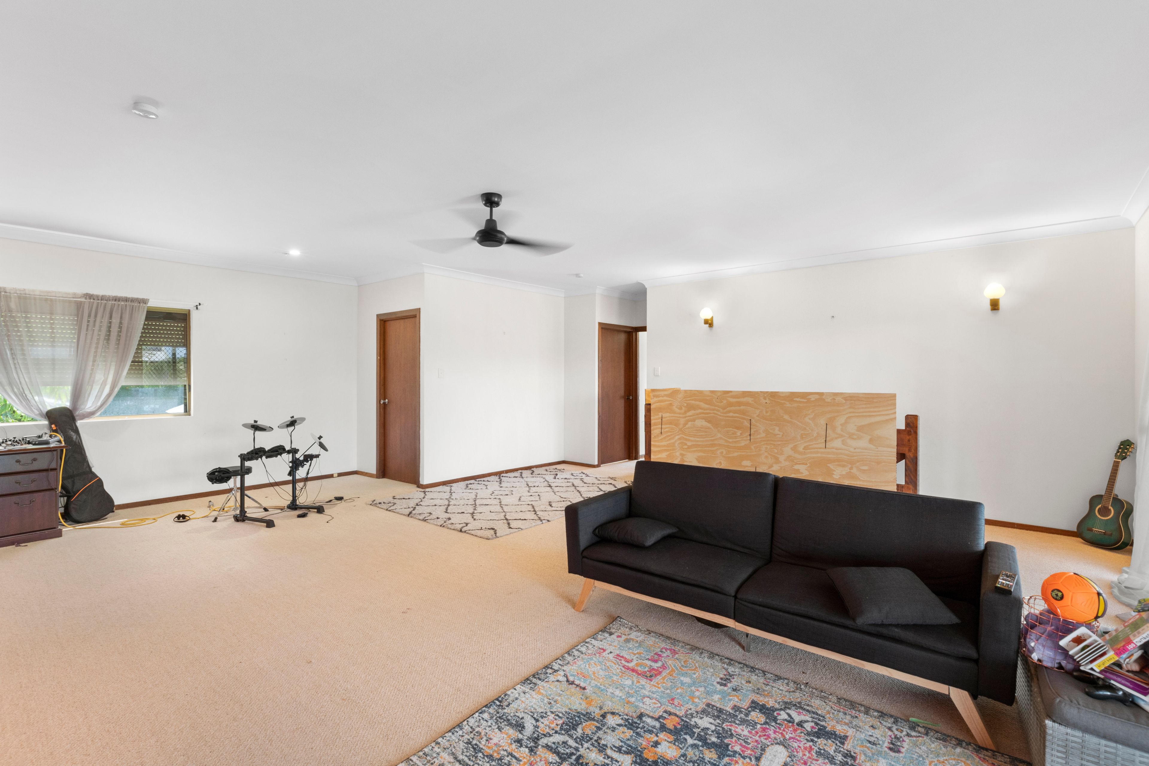 105 Gloucester Avenue — photo 15 of 30