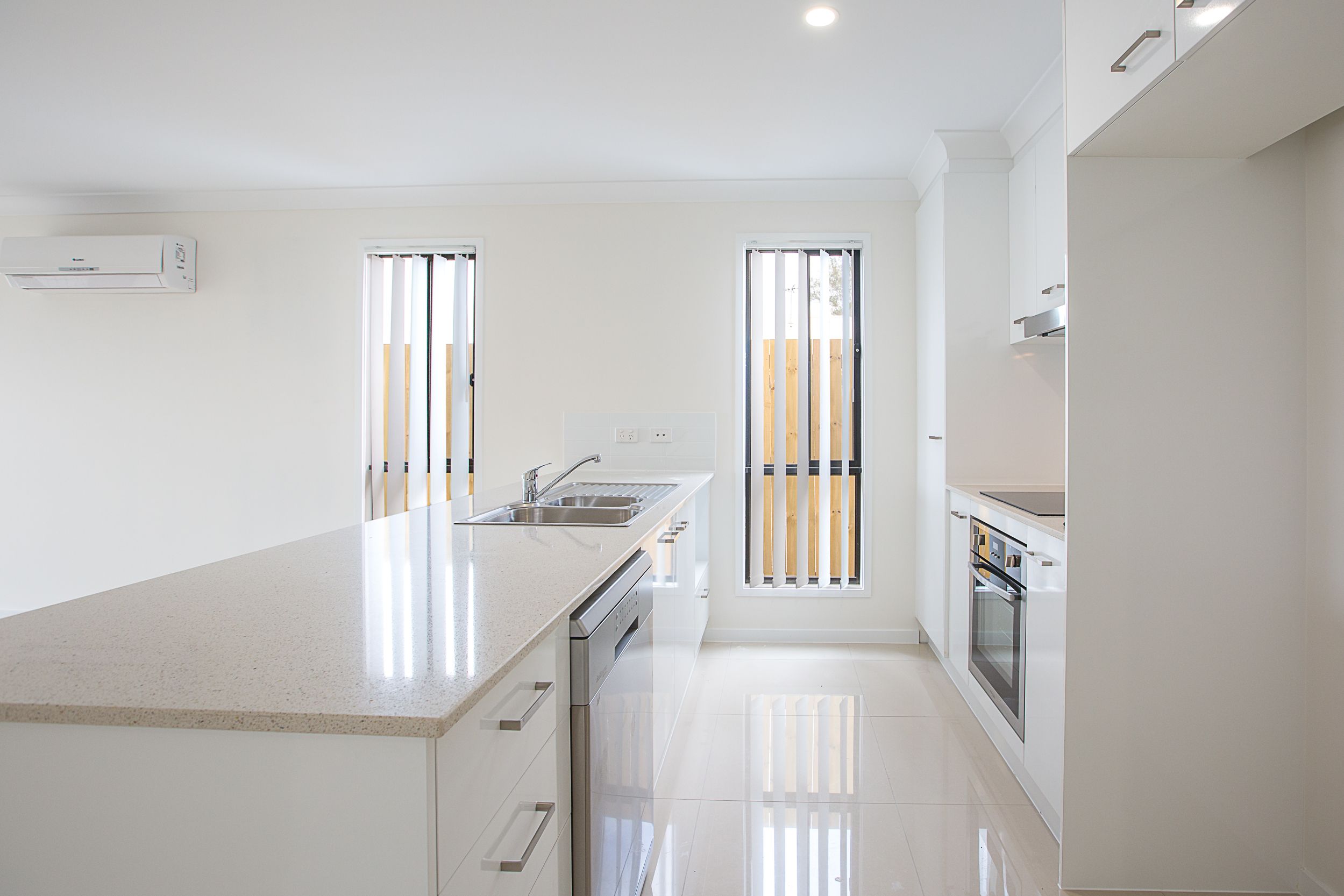 1/57 Pepper Tree Drive, Holmview, QLD 4207