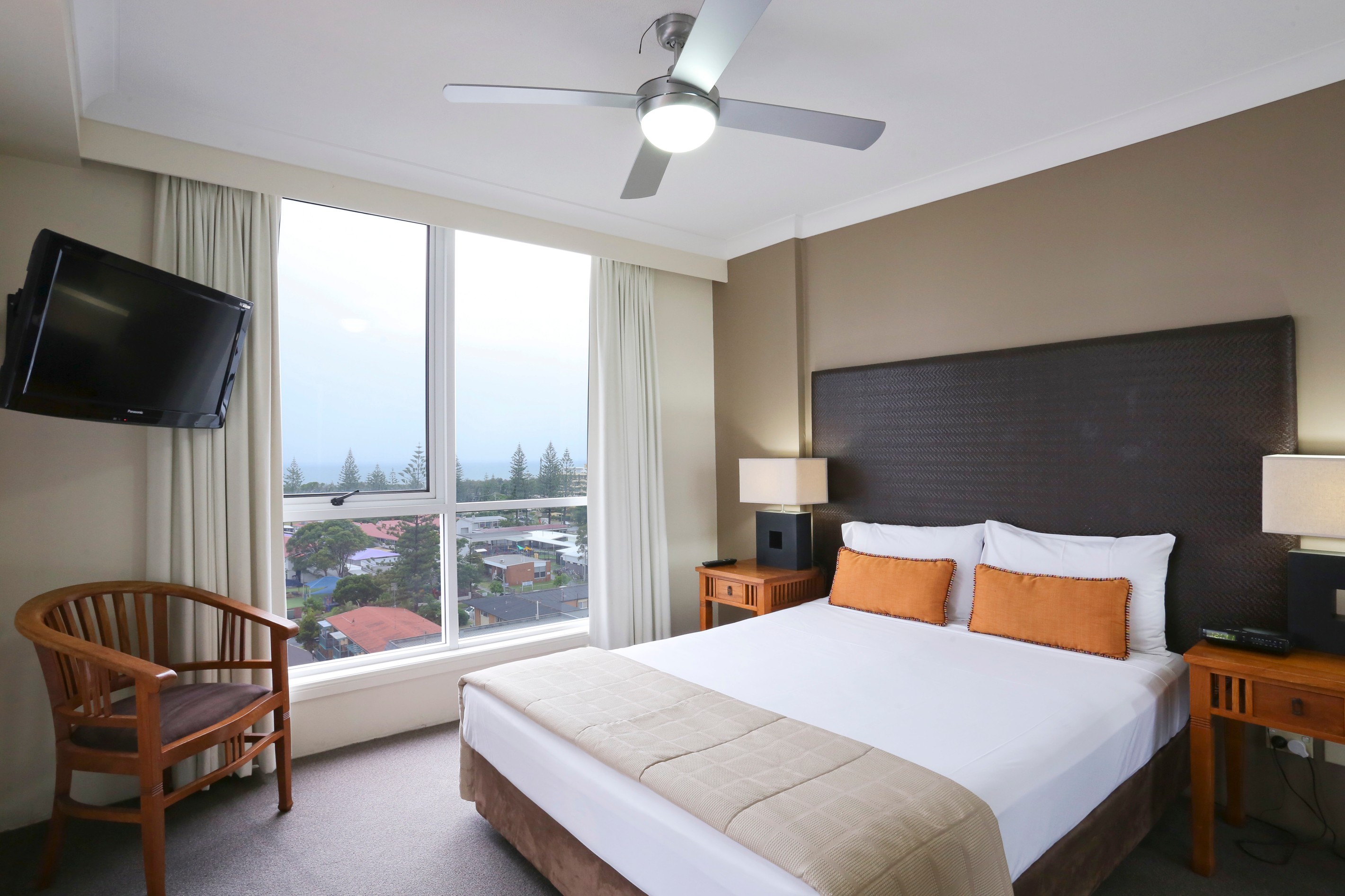 2082/2623-2633 Gold Coast Highway, Broadbeach, QLD 4218