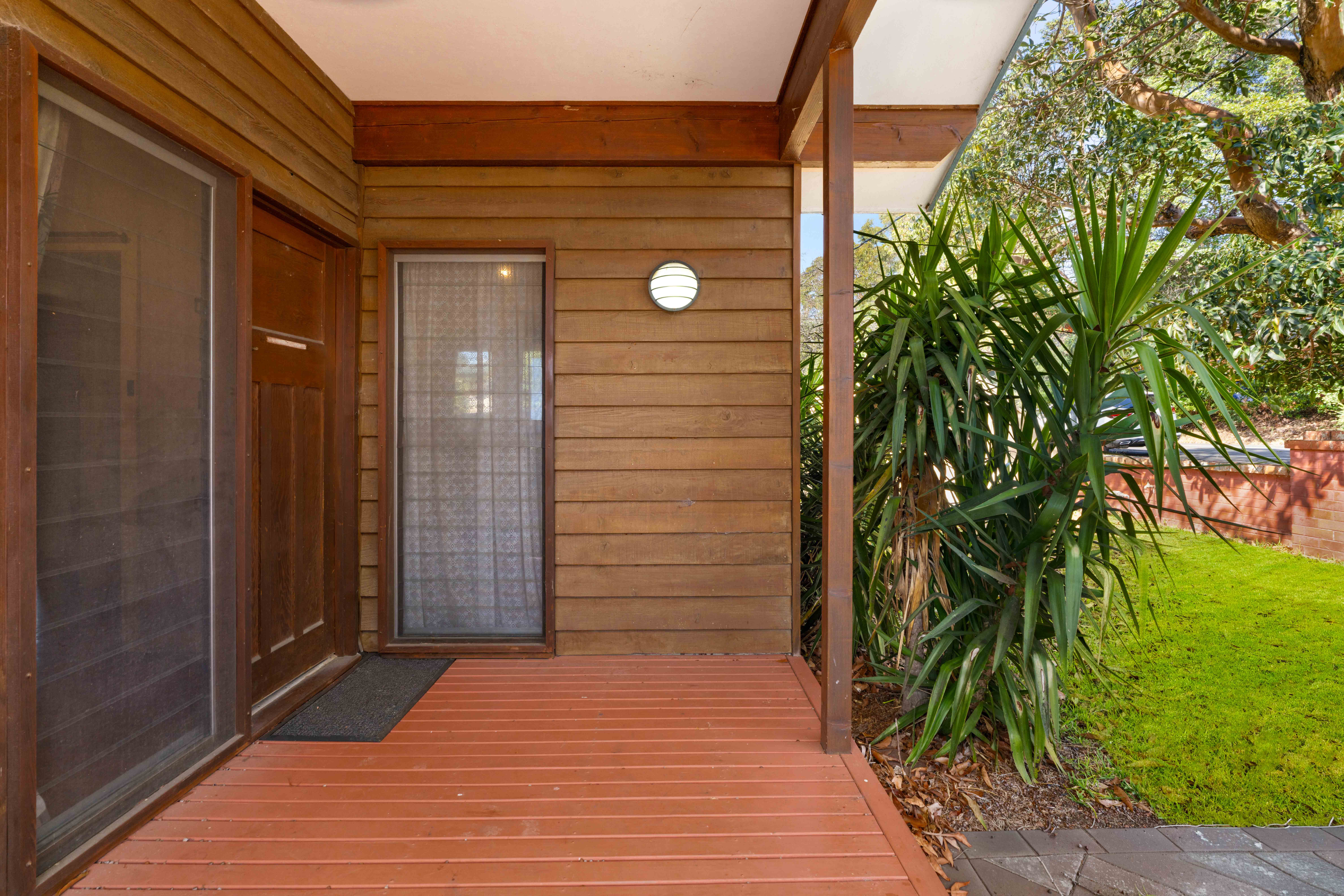 12 Shoalhaven Street — photo 3 of 30