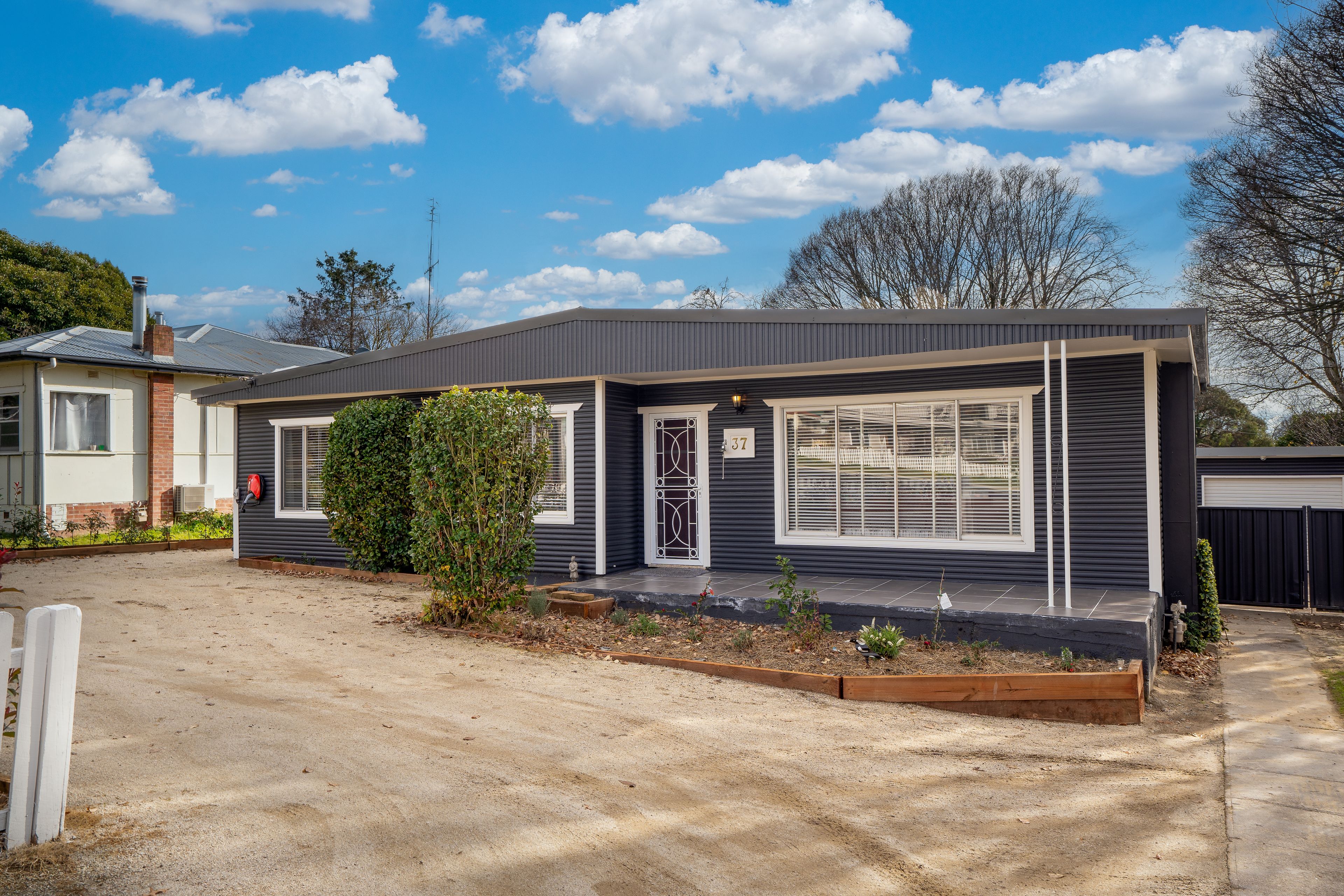 37 Martha Street, Blayney NSW 2799