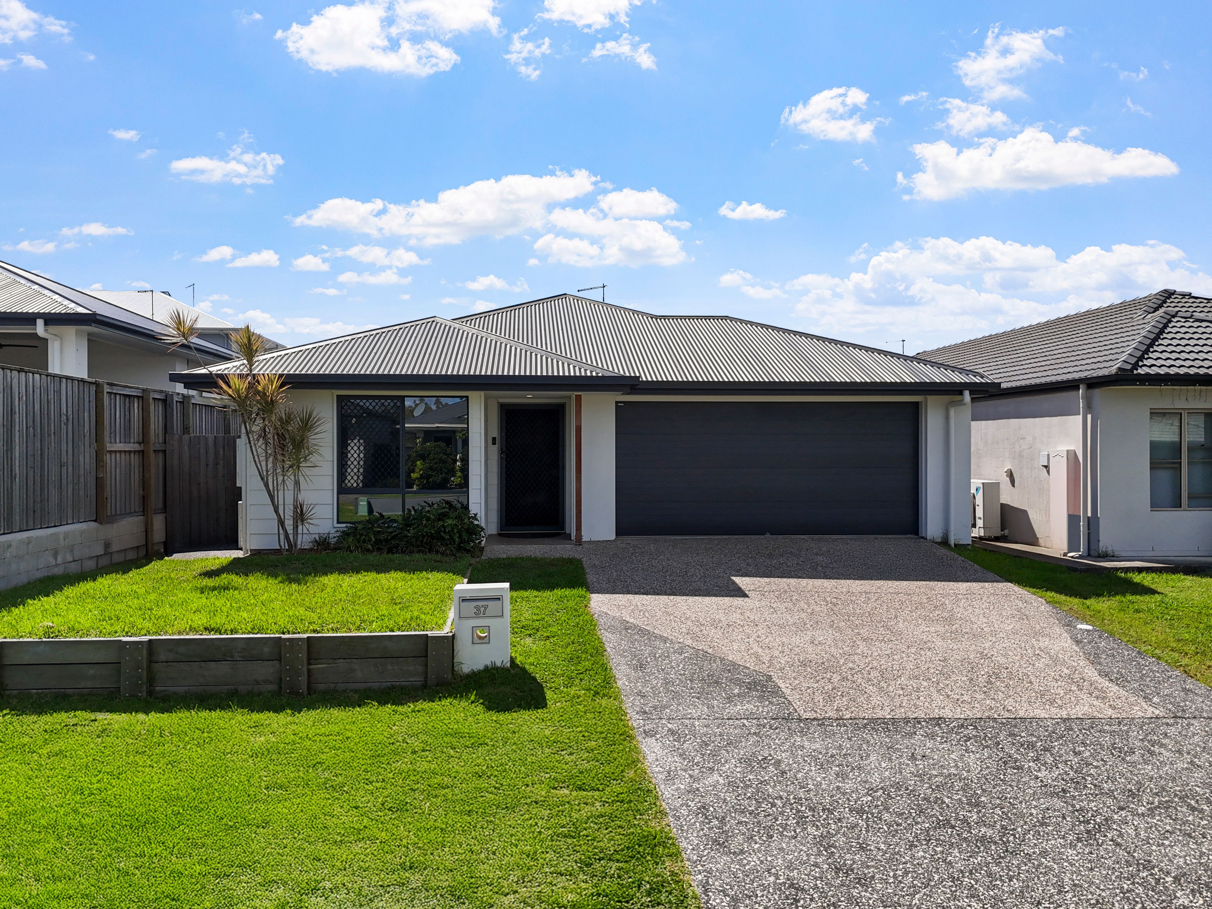 37 Whitehaven Street, Pallara, QLD 4110