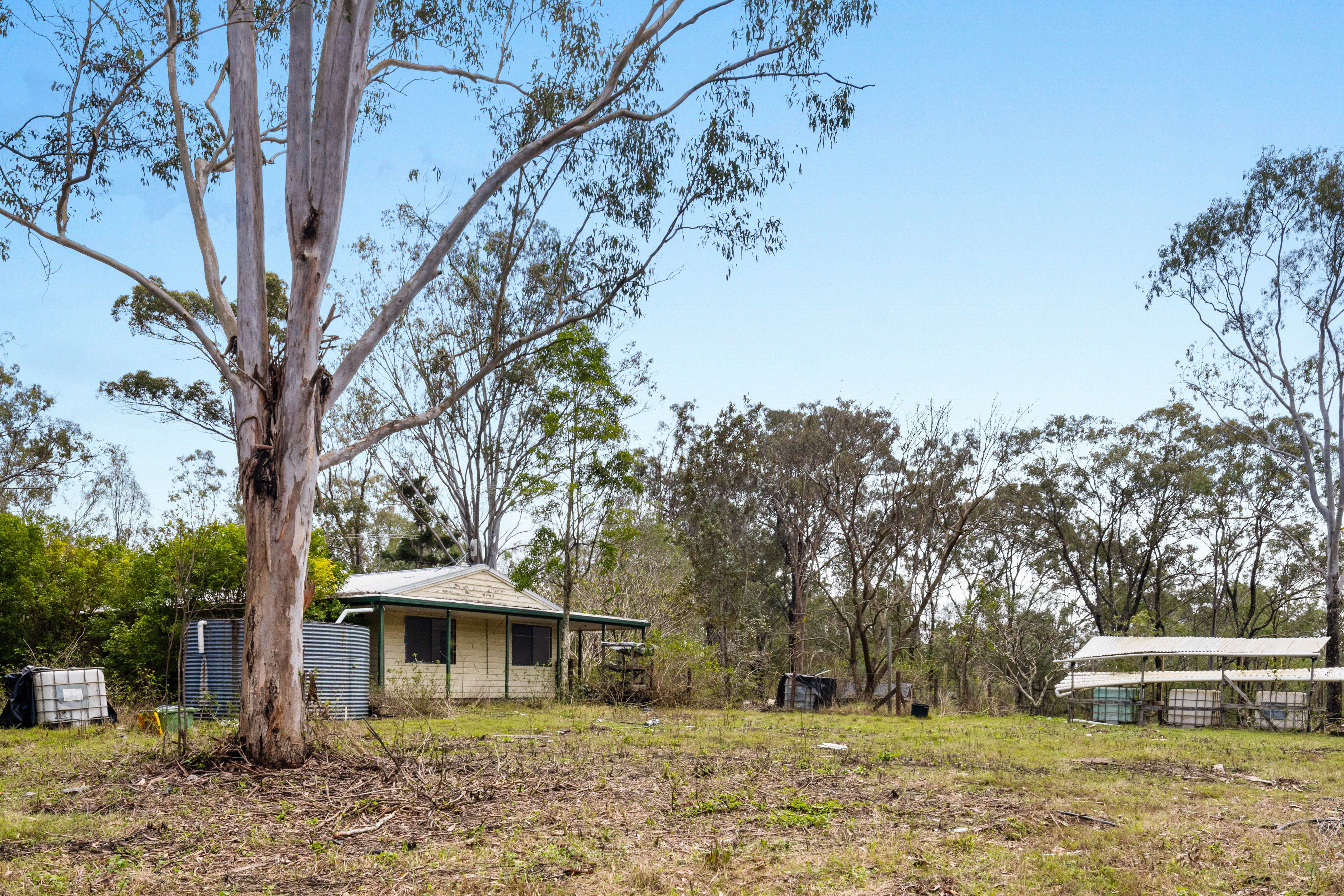 242 Greensward Road — photo 5 of 14