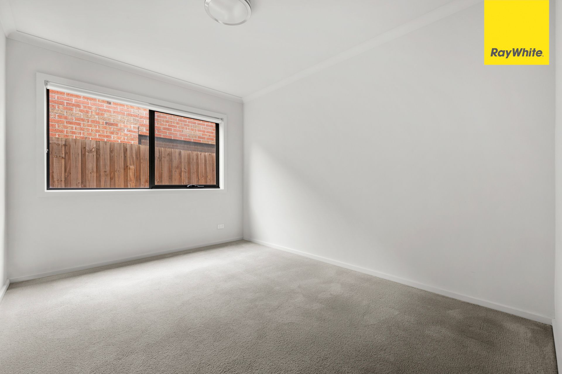 9 Hensbergh Place — photo 13 of 17