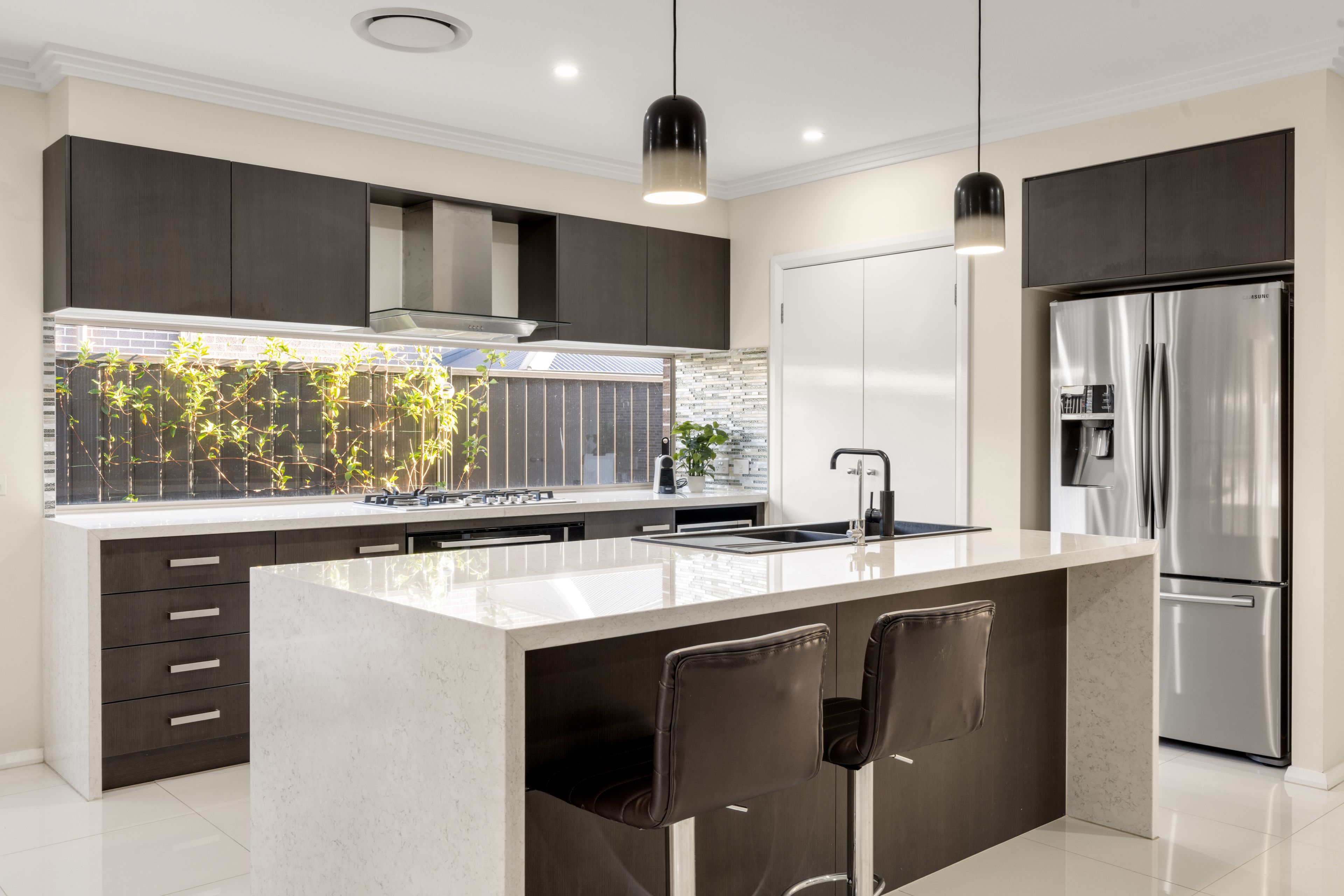 8 mckeown Street, Oran Park, NSW 2570