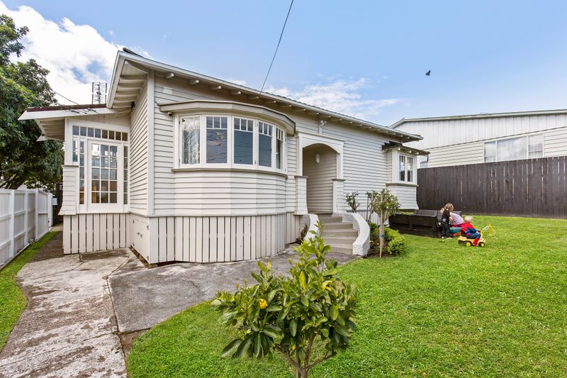 Grab me on Grande - Mount Albert