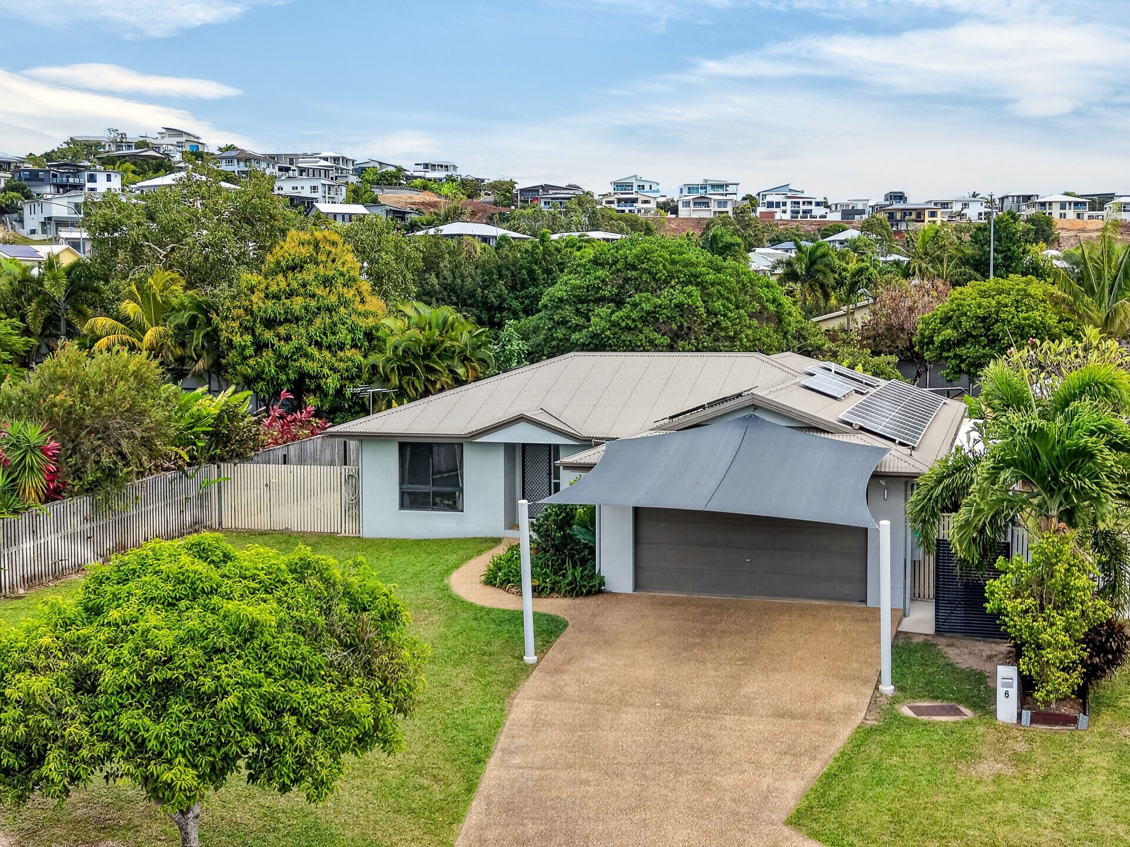 6 Henning Court, Bushland Beach, QLD 4818