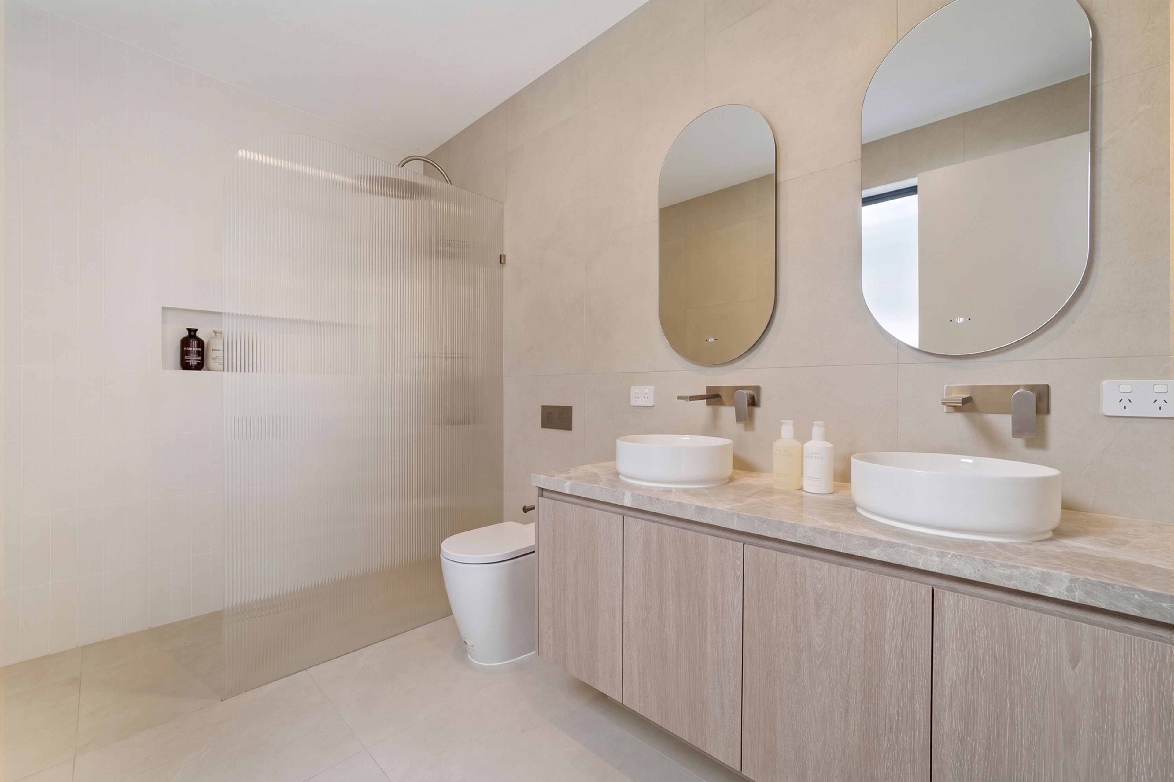 8 Dixon Street — photo 3 of 22