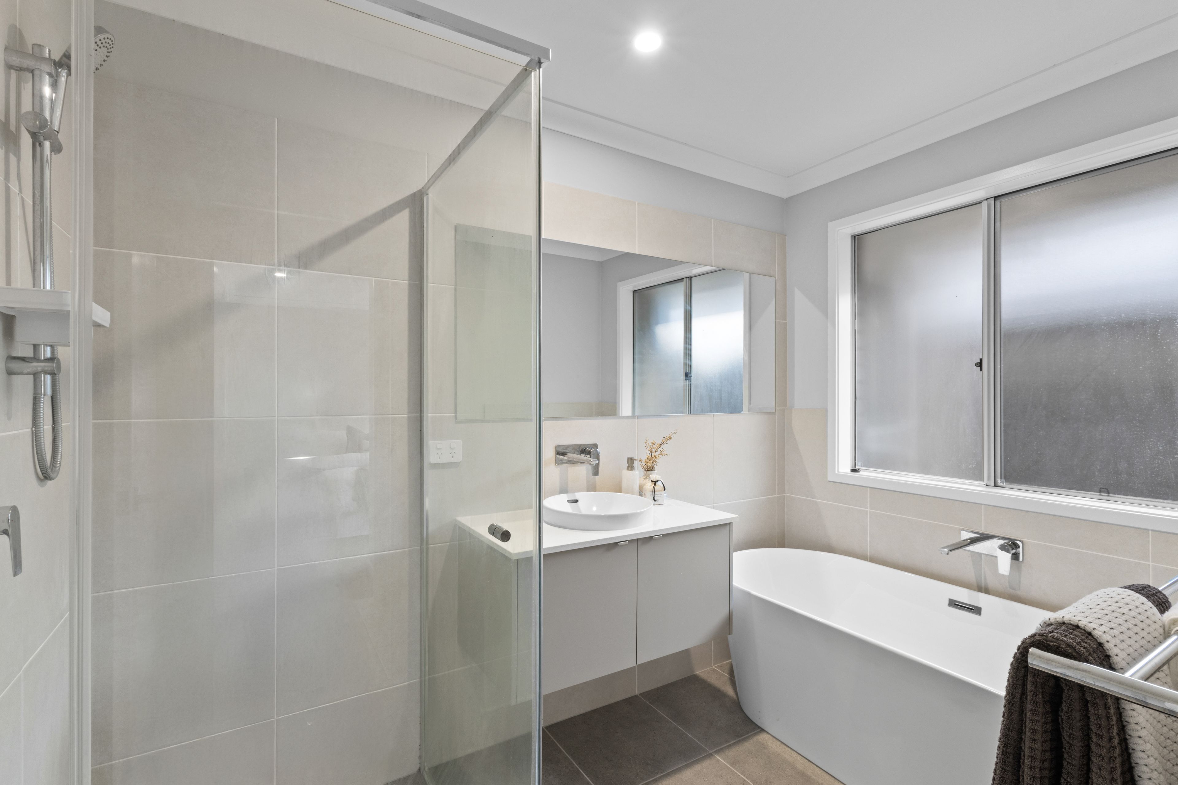 81 Carnarvon Drive — photo 12 of 18