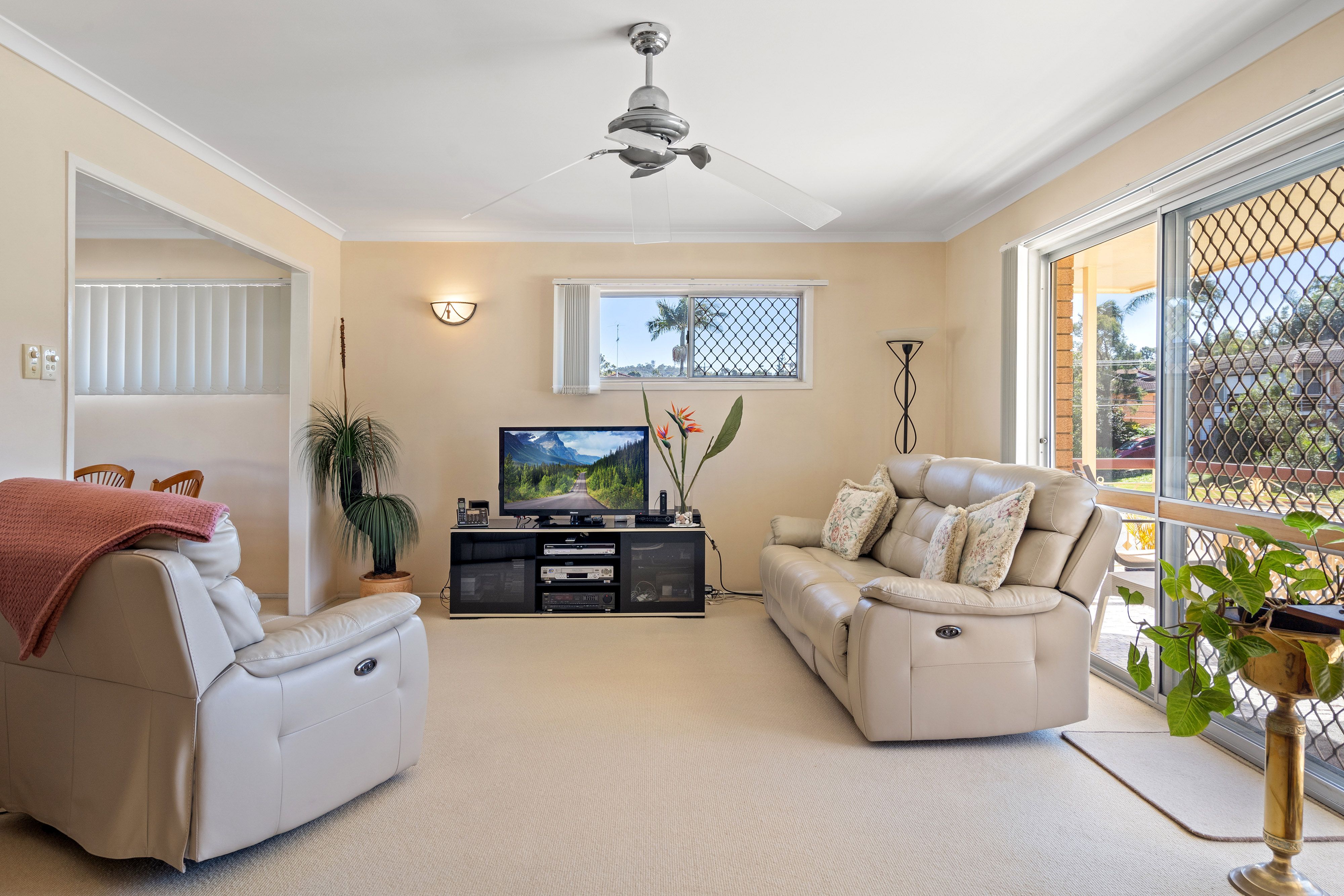 17 Montreal Street, Wishart, QLD 4122