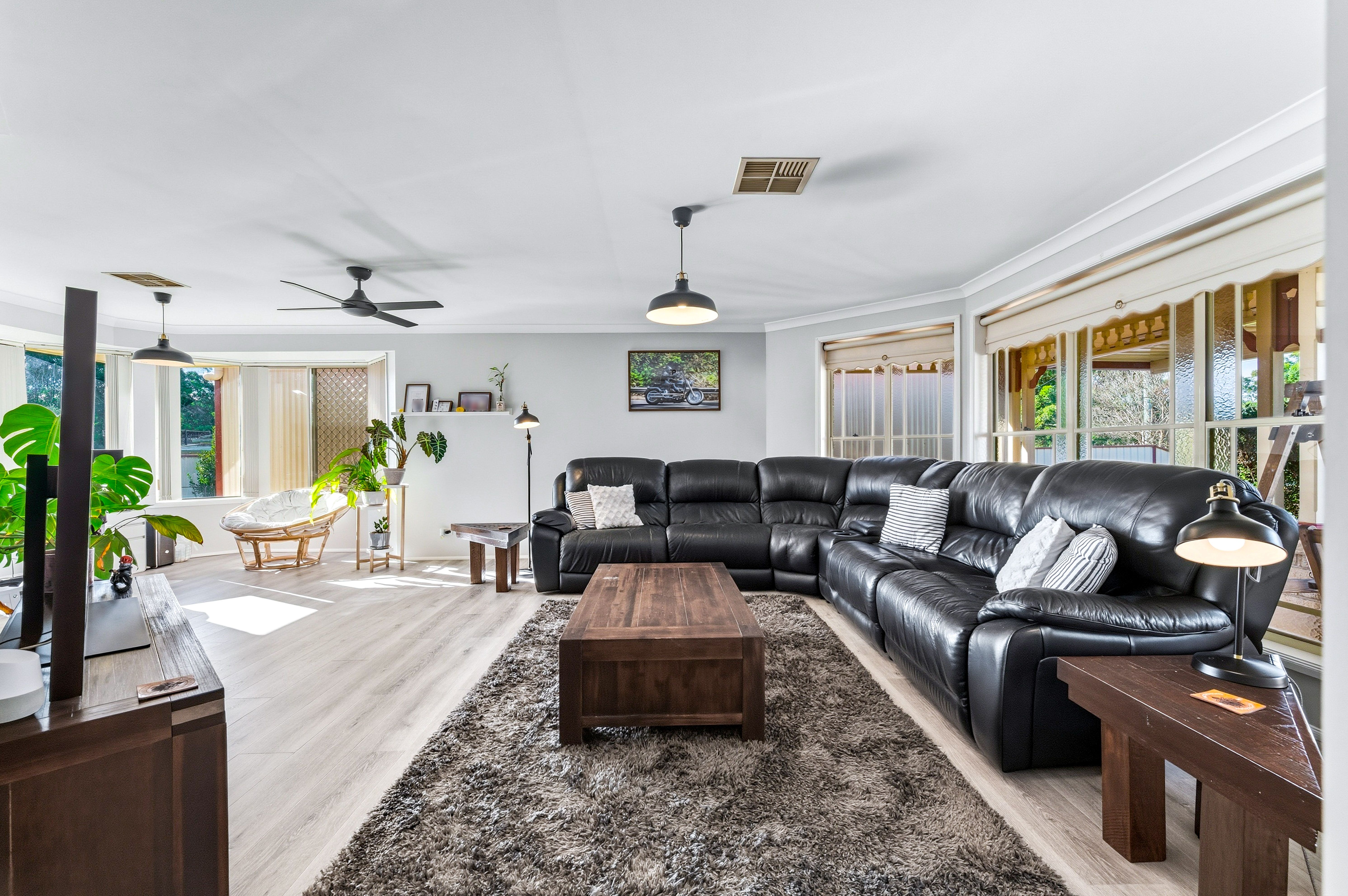 16 Railway Parade, Douglas Park, NSW 2569
