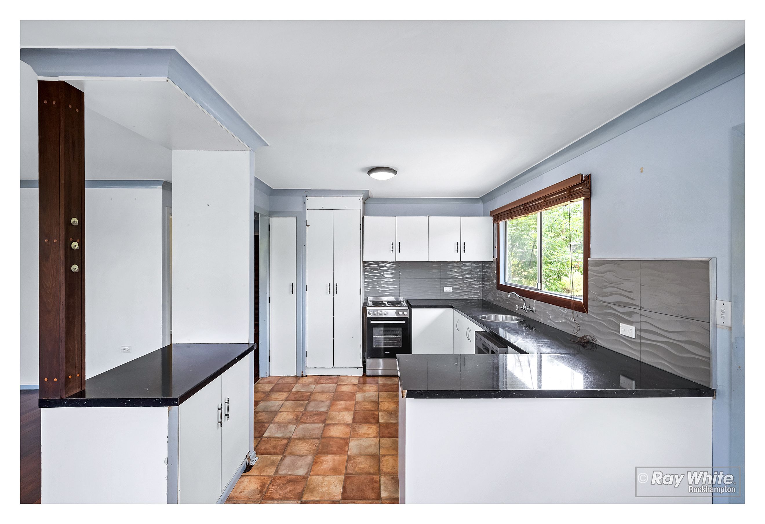 250 Sunner Street, Koongal, QLD 4701