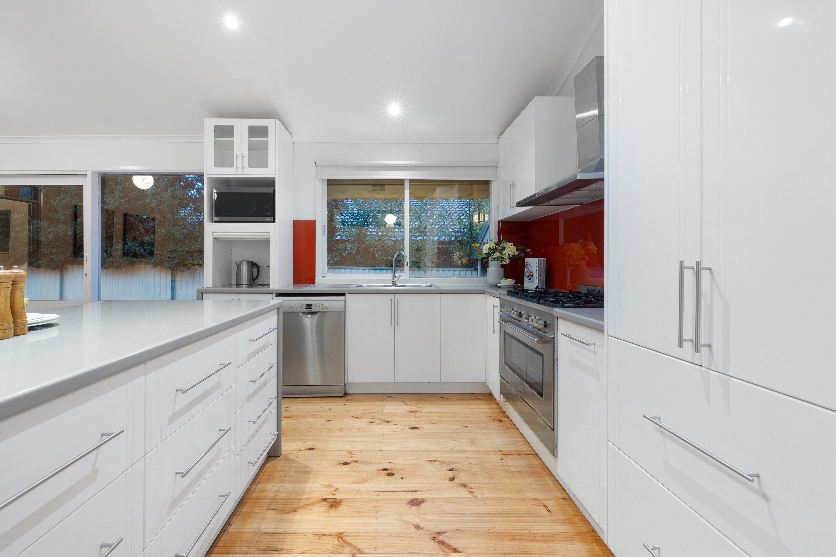 101 Fraser Crescent, Wantirna South, VIC 3152