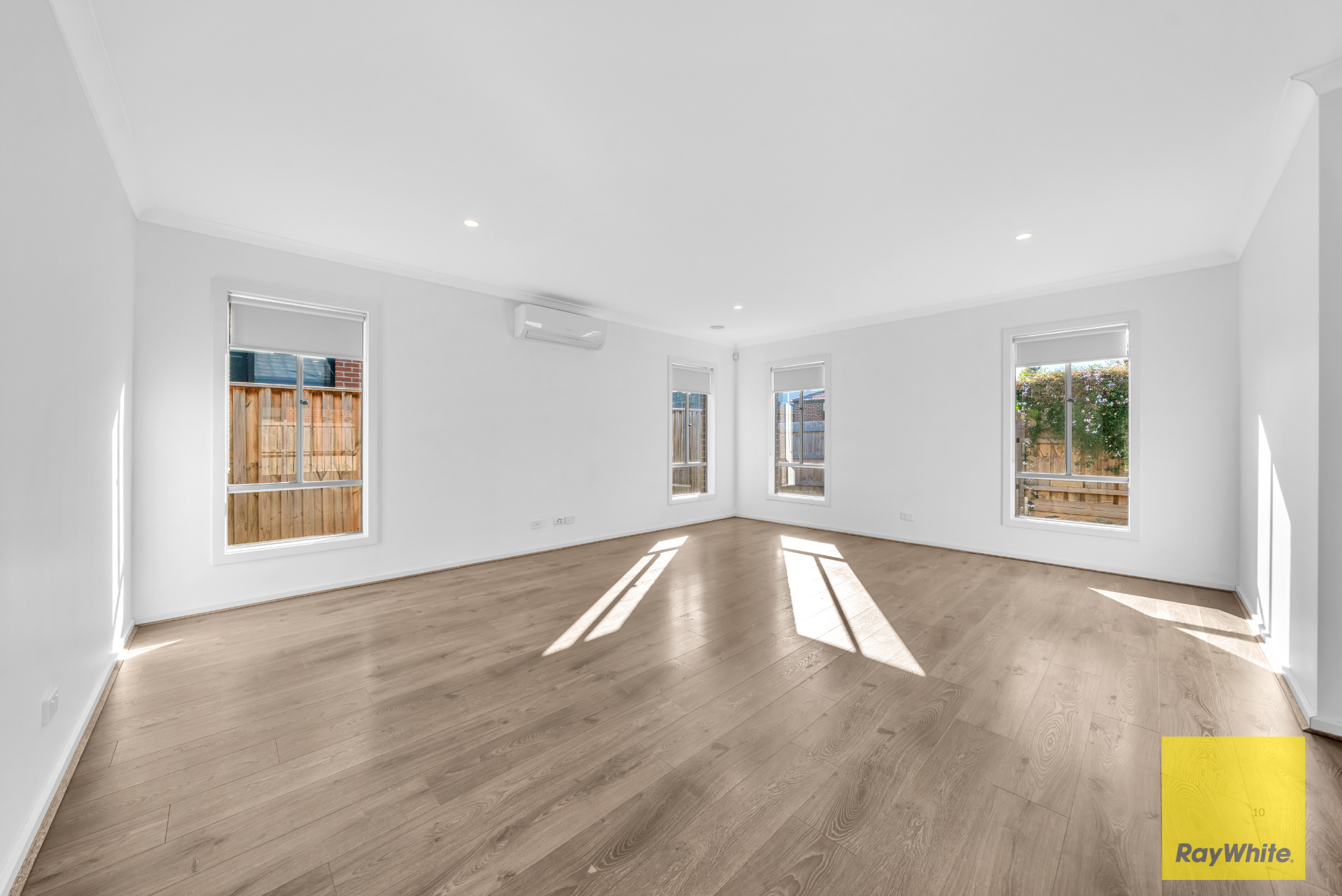 18 Myrtleleaf Street — photo 3 of 16