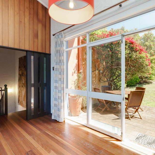23 Jacqueline Avenue, Killcare Heights, NSW 2257 - Sold House - Ray ...