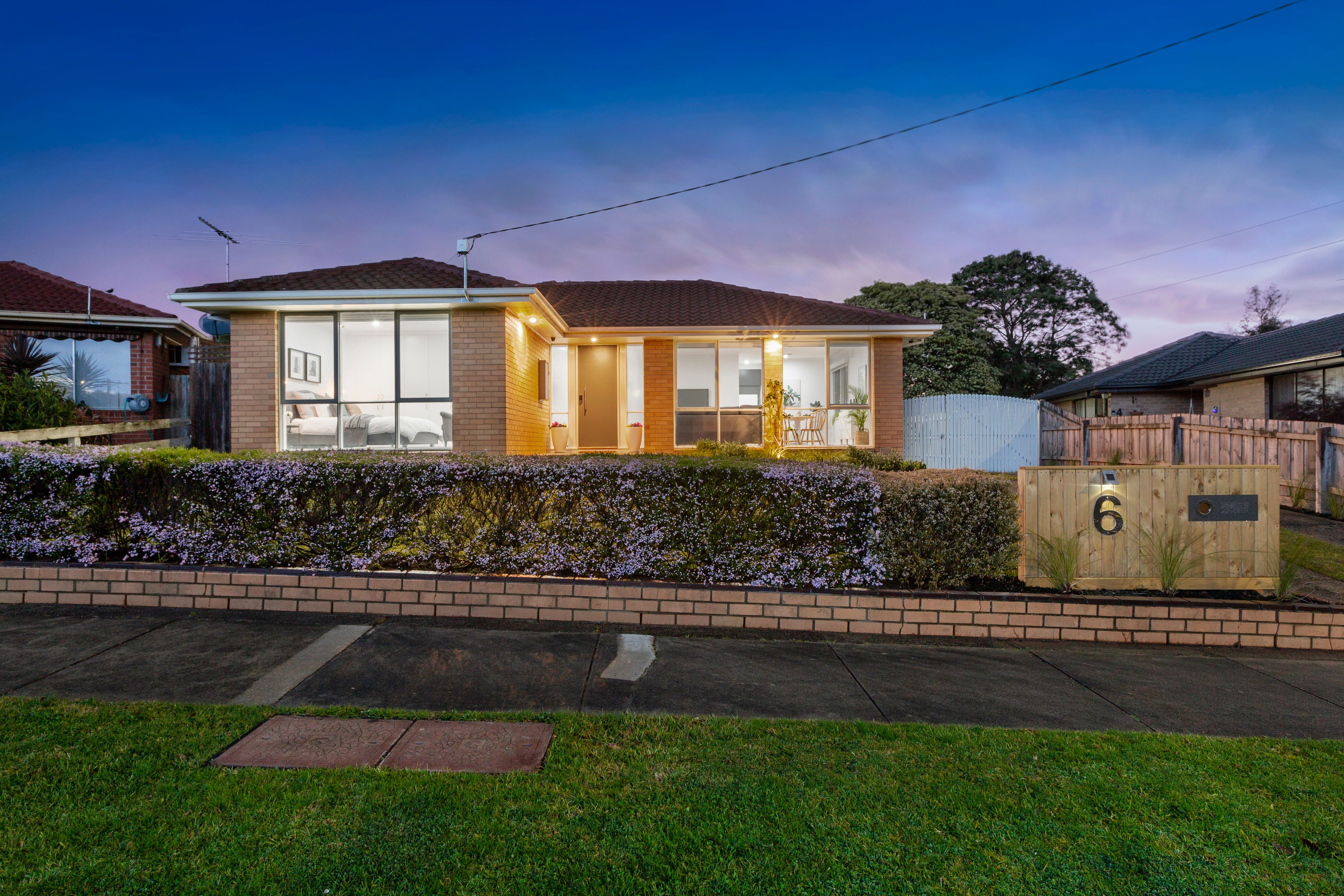 6 Escabon Grove, Frankston VIC 3199