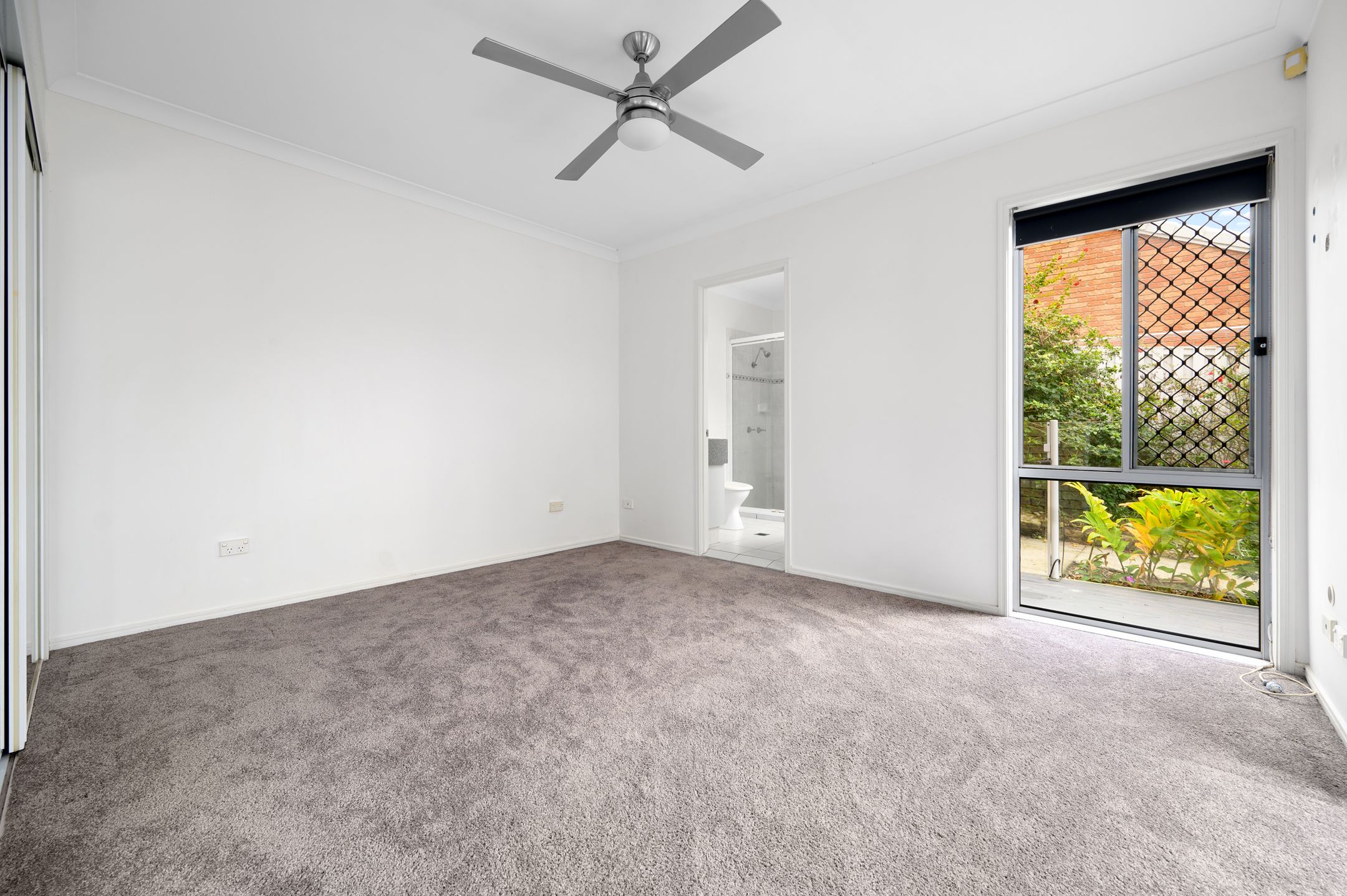24 Antipodes Close, Pacific Pines, QLD 4211