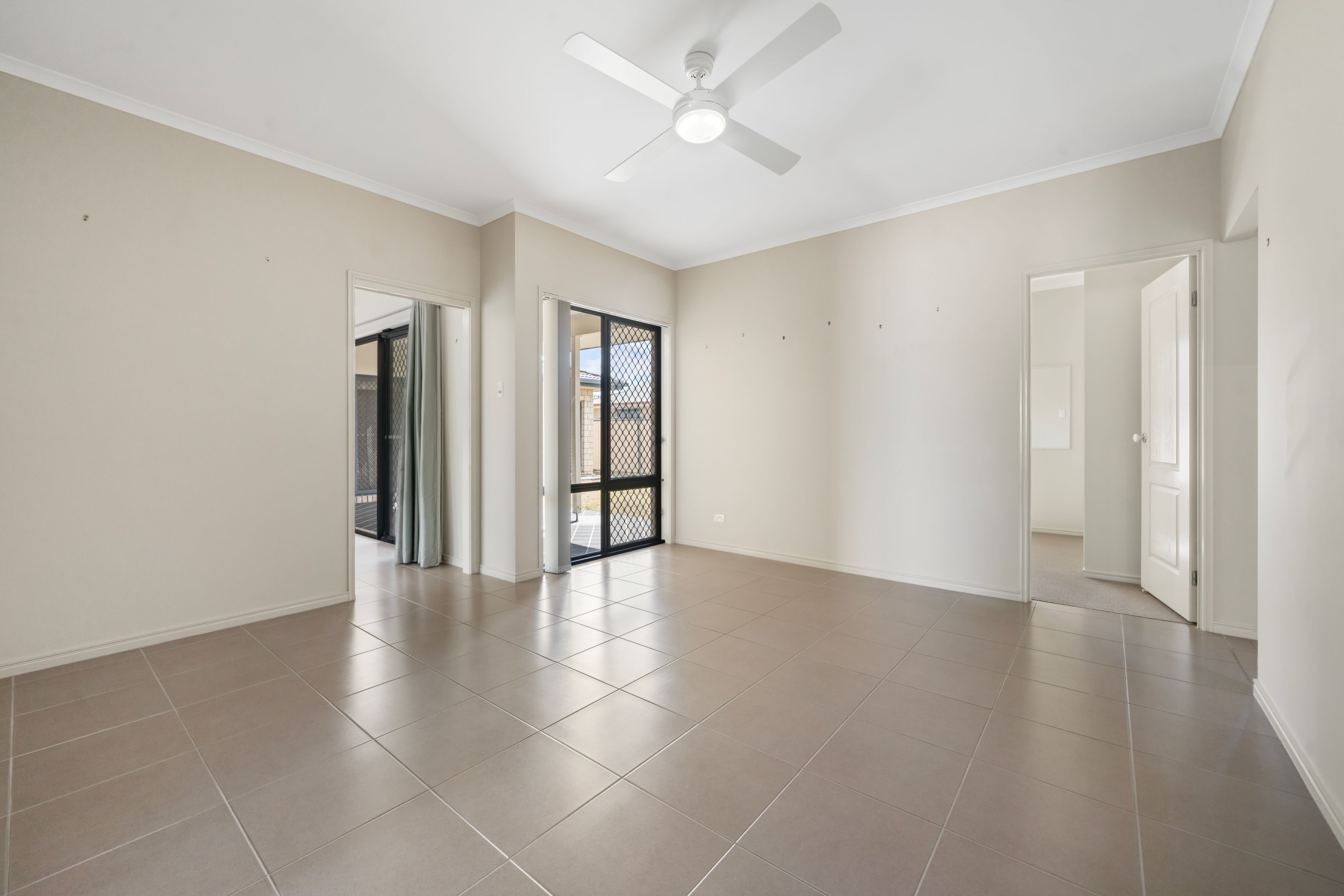 7 Woodhurst Court — photo 9 of 23
