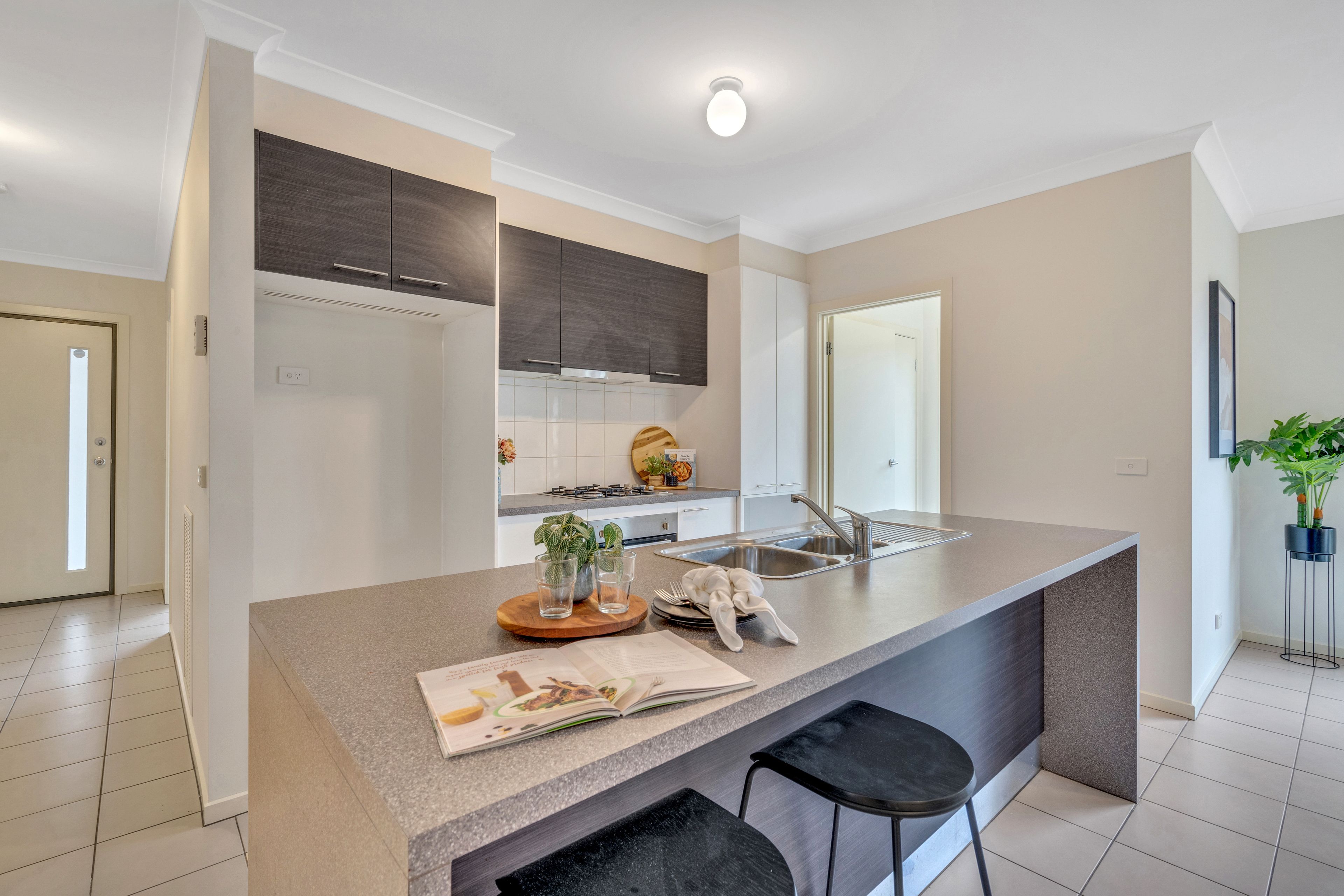 99 Huntington Drive, Craigieburn, VIC 3064