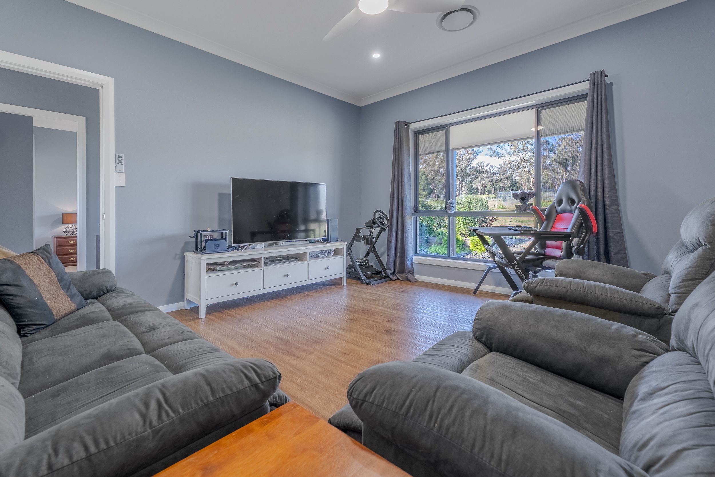 44R Whitewood Road — photo 5 of 21