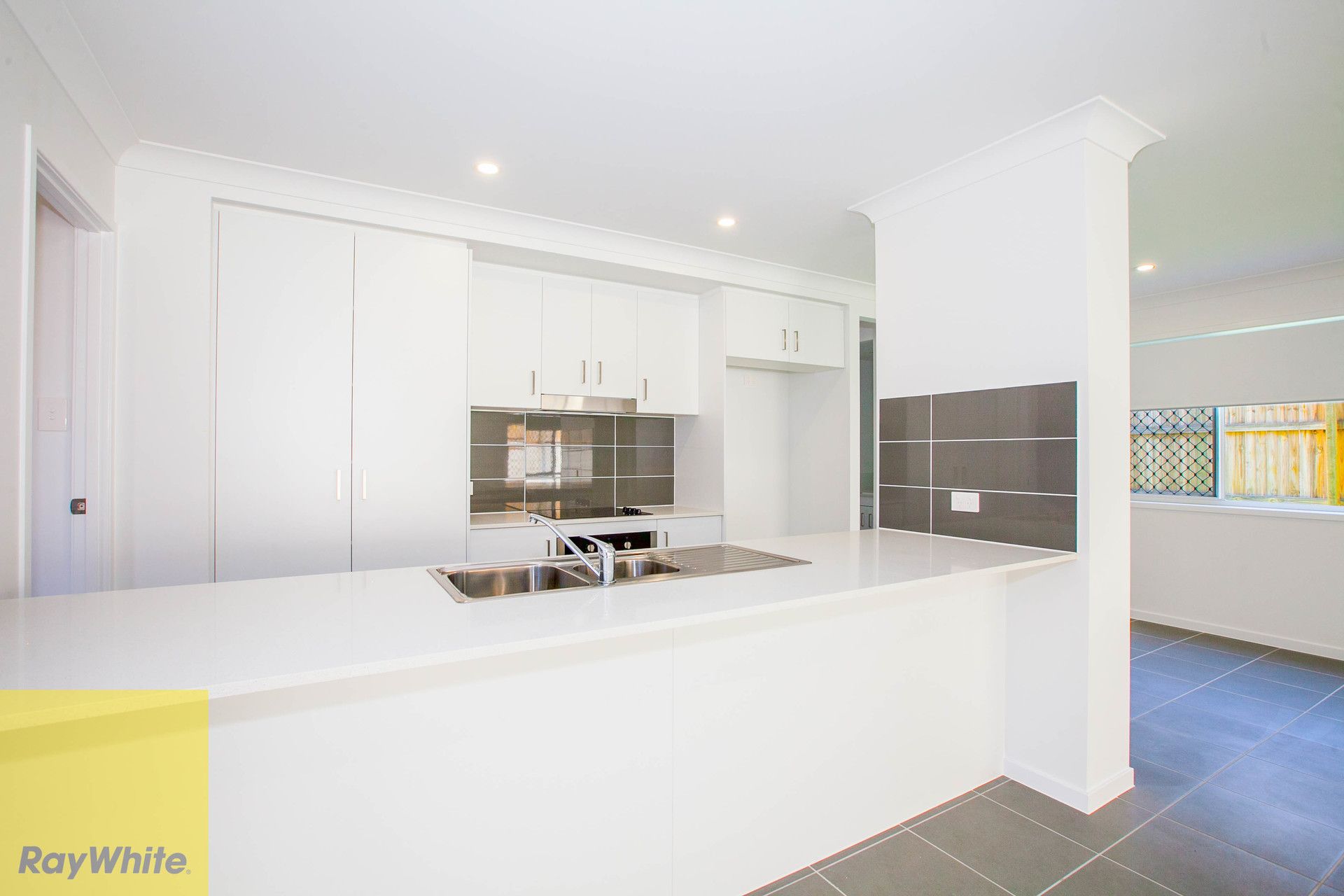 21 Santiago Crescent, Spring Mountain, QLD 4300