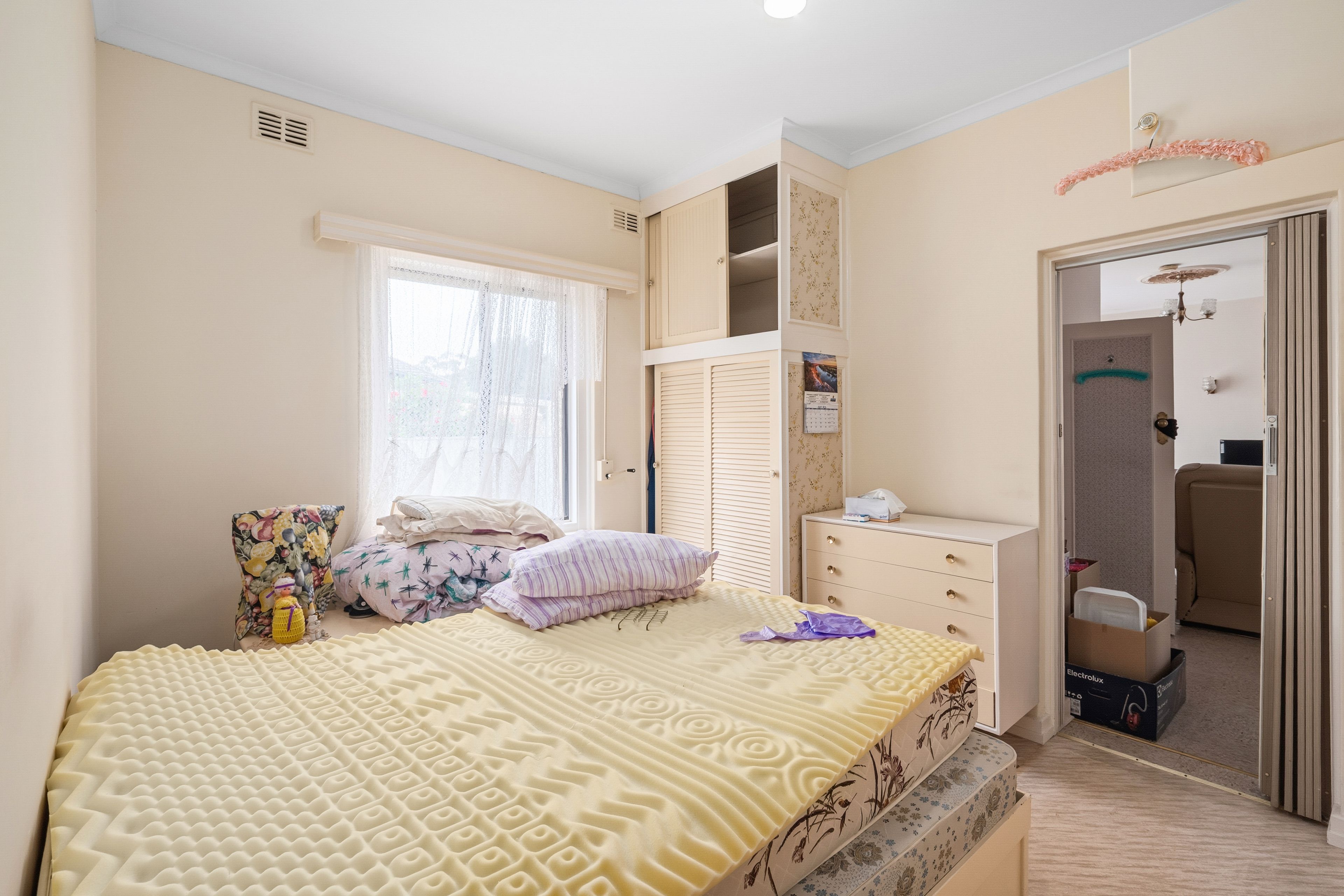 16 Bignell Street — photo 4 of 10