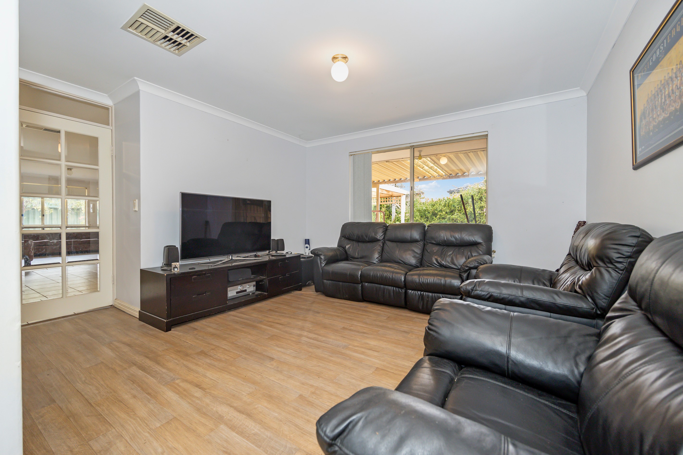 6 Challa Grove, Ballajura, WA 6066