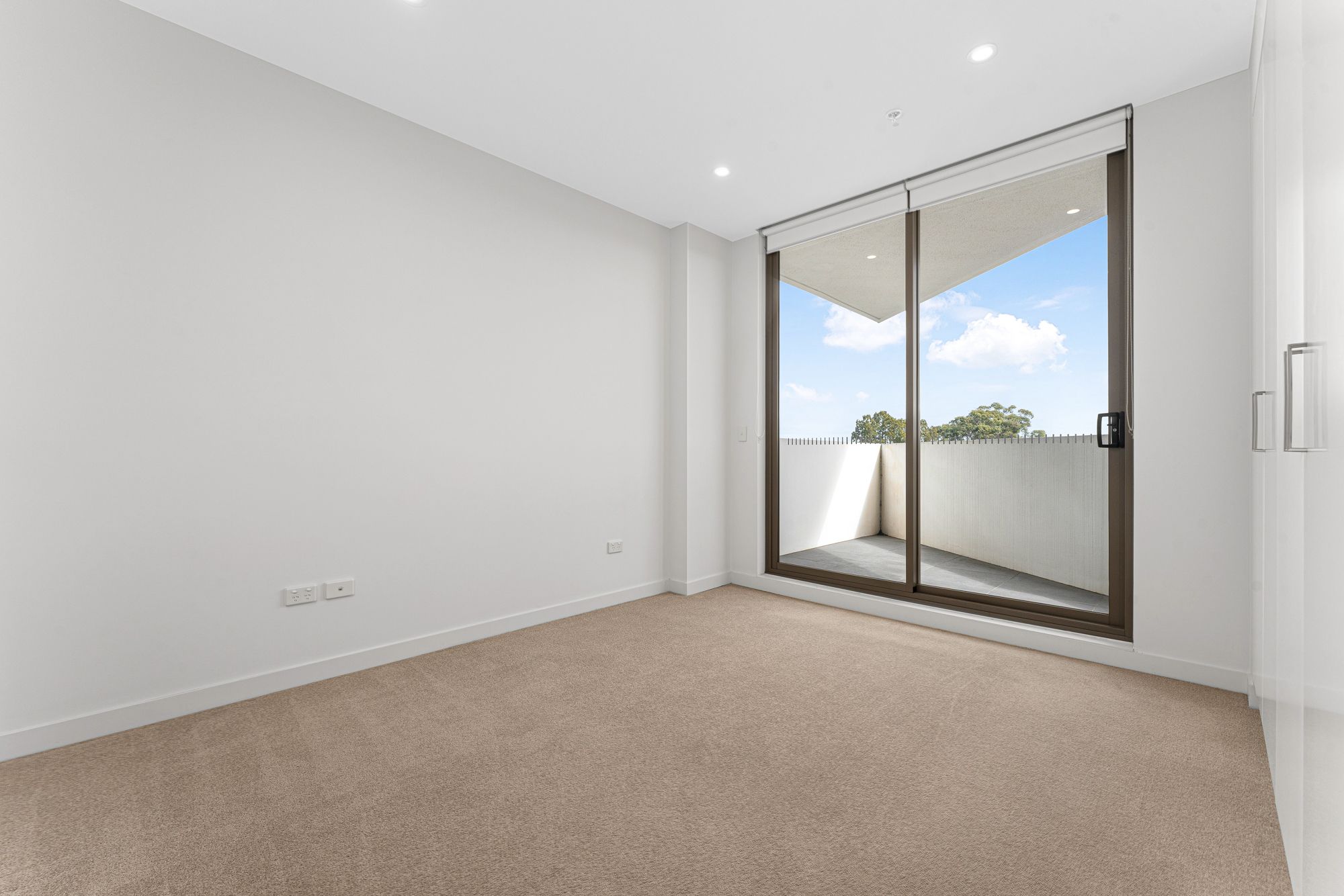 305/39 Devlin Street — photo 3 of 13