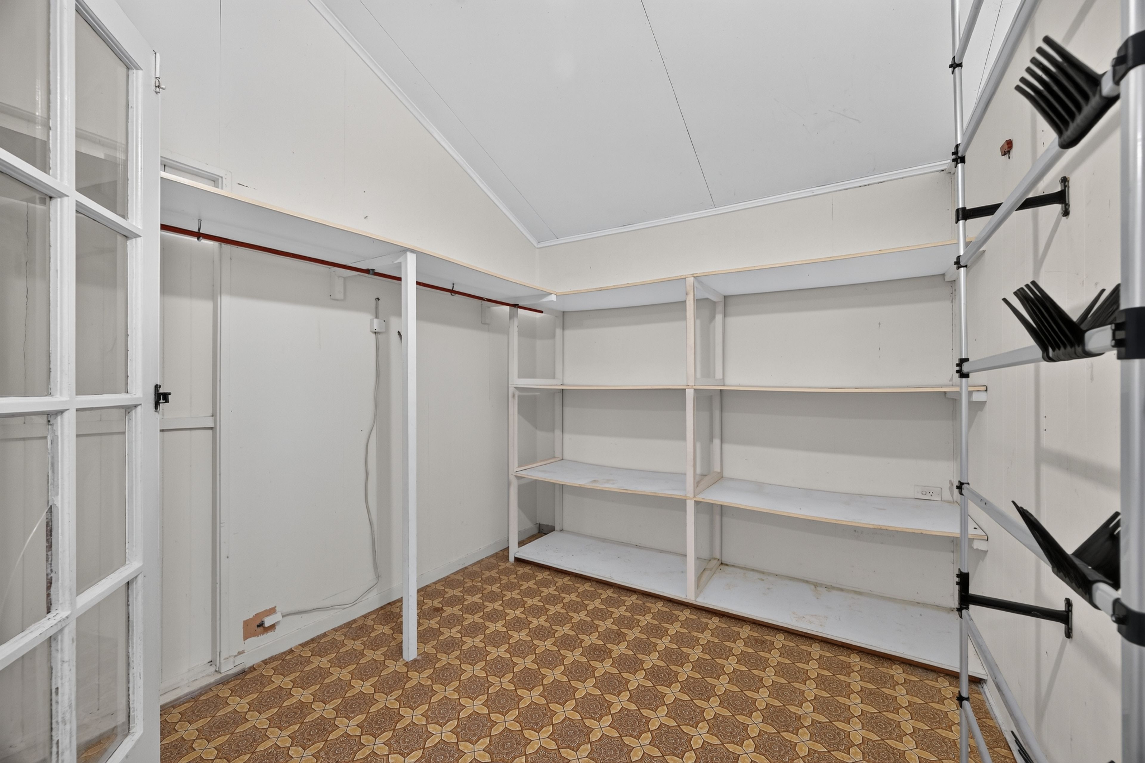 77 Stagpole Street — photo 10 of 18