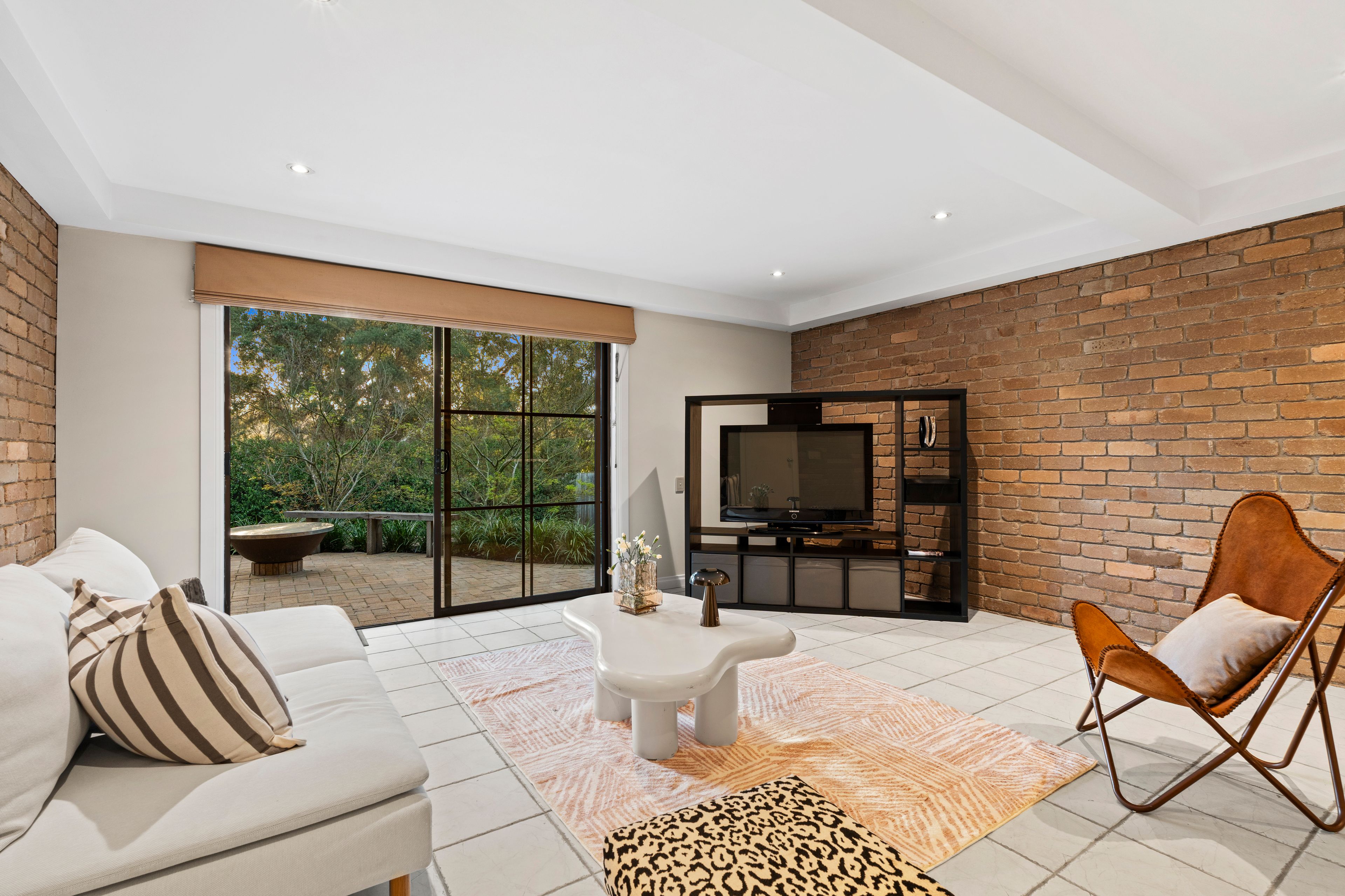 3 Liddesdale Grove — photo 9 of 16