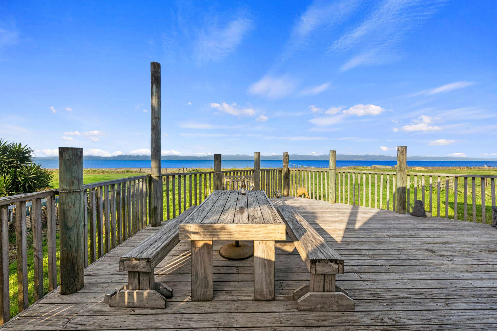 1620 East Coast Road photo 0