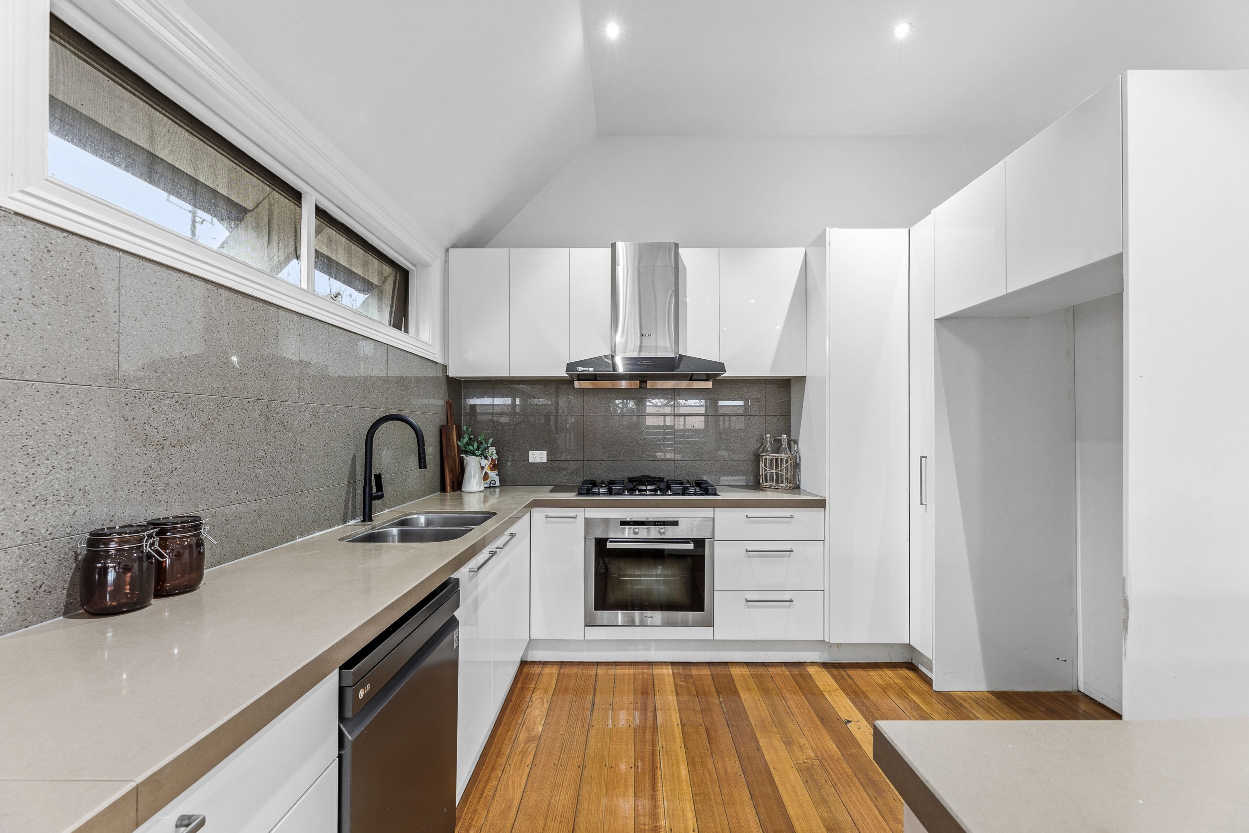 1/854 Toorak Road — photo 9 of 18