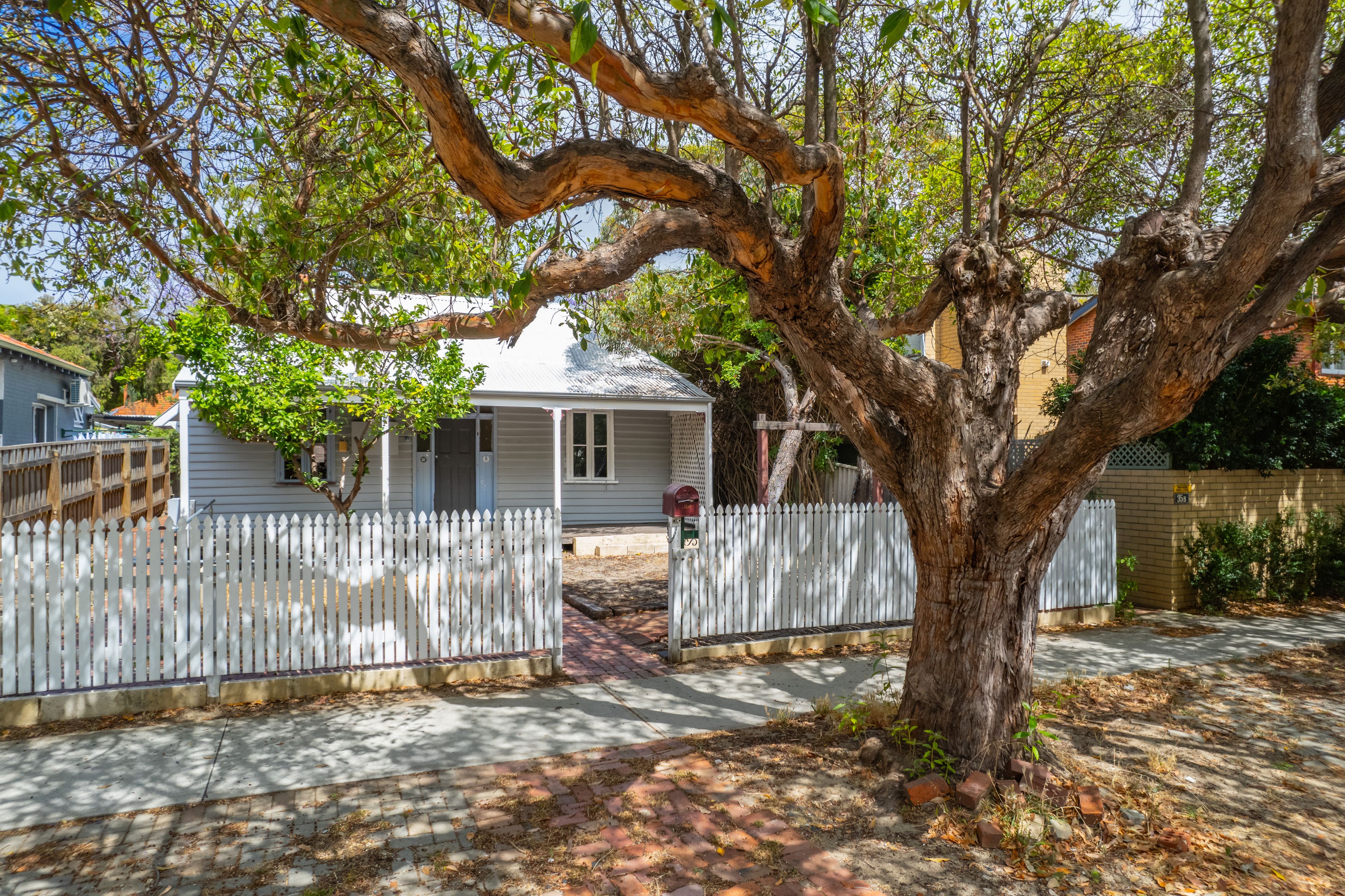 37 Kanimbla Road, Nedlands, WA 6009