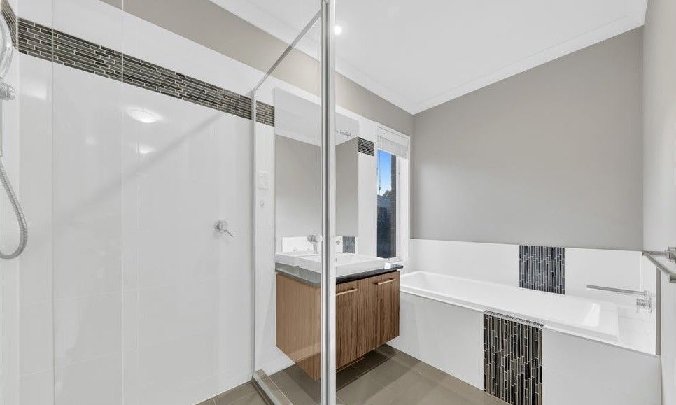 17 Ventasso Street — photo 11 of 14