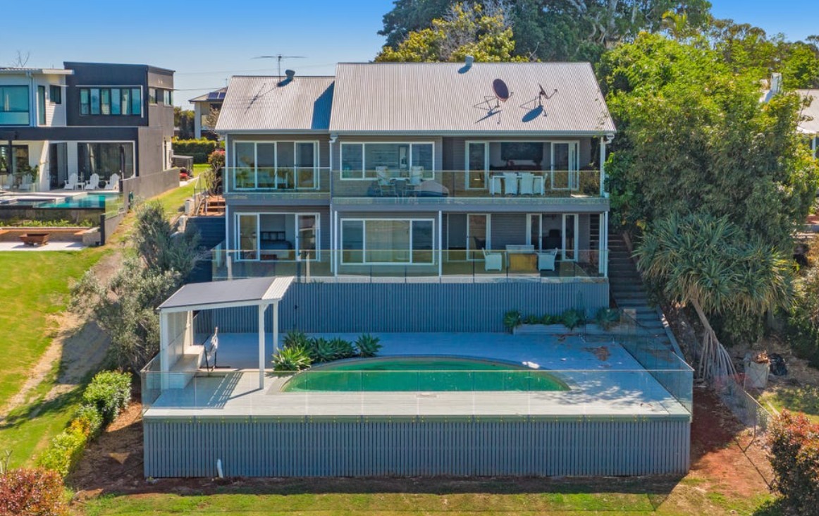 211 Main Road, Wellington Point, QLD 4160